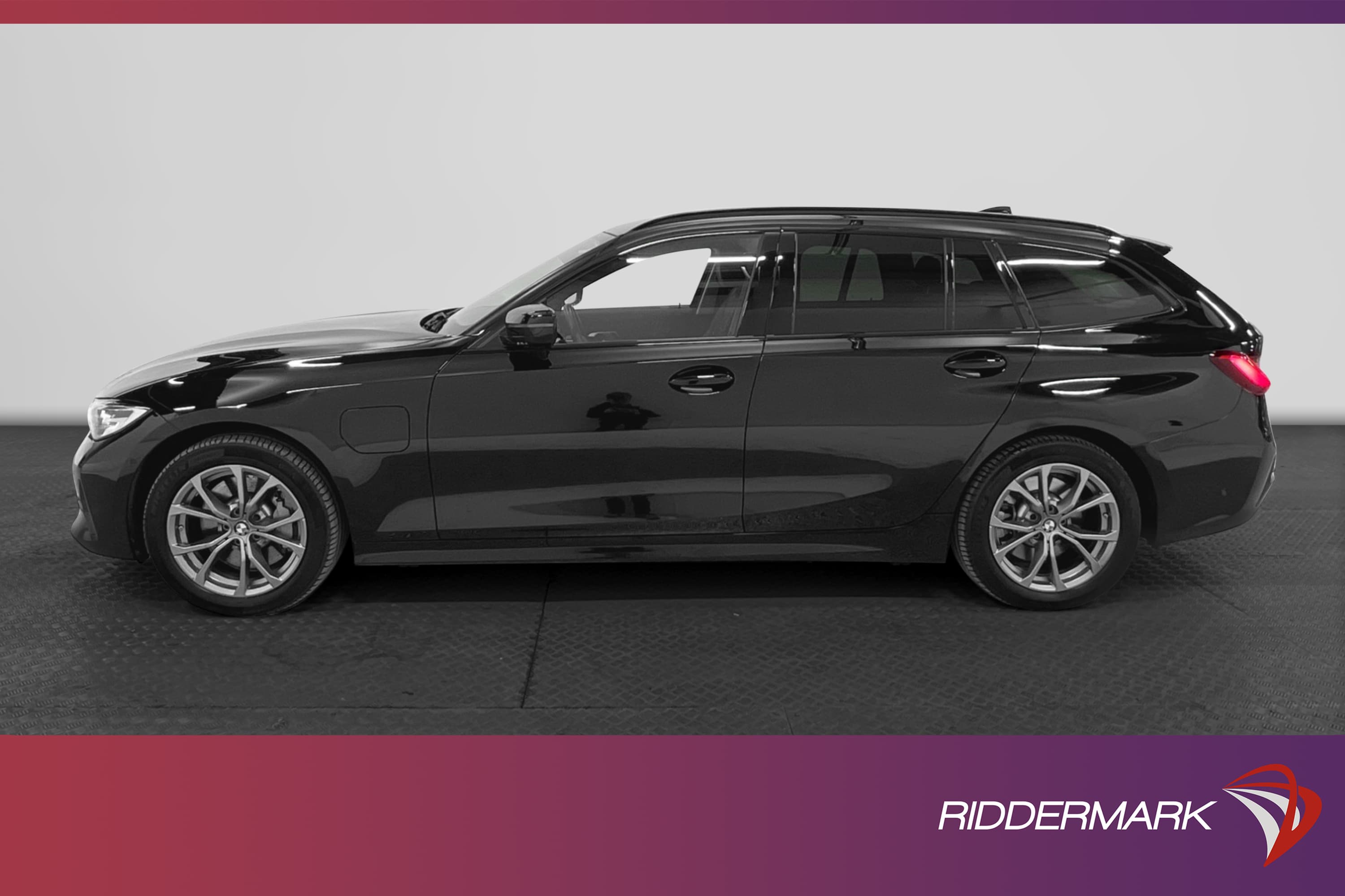 BMW BMW 330e xDrive Touring 292hk