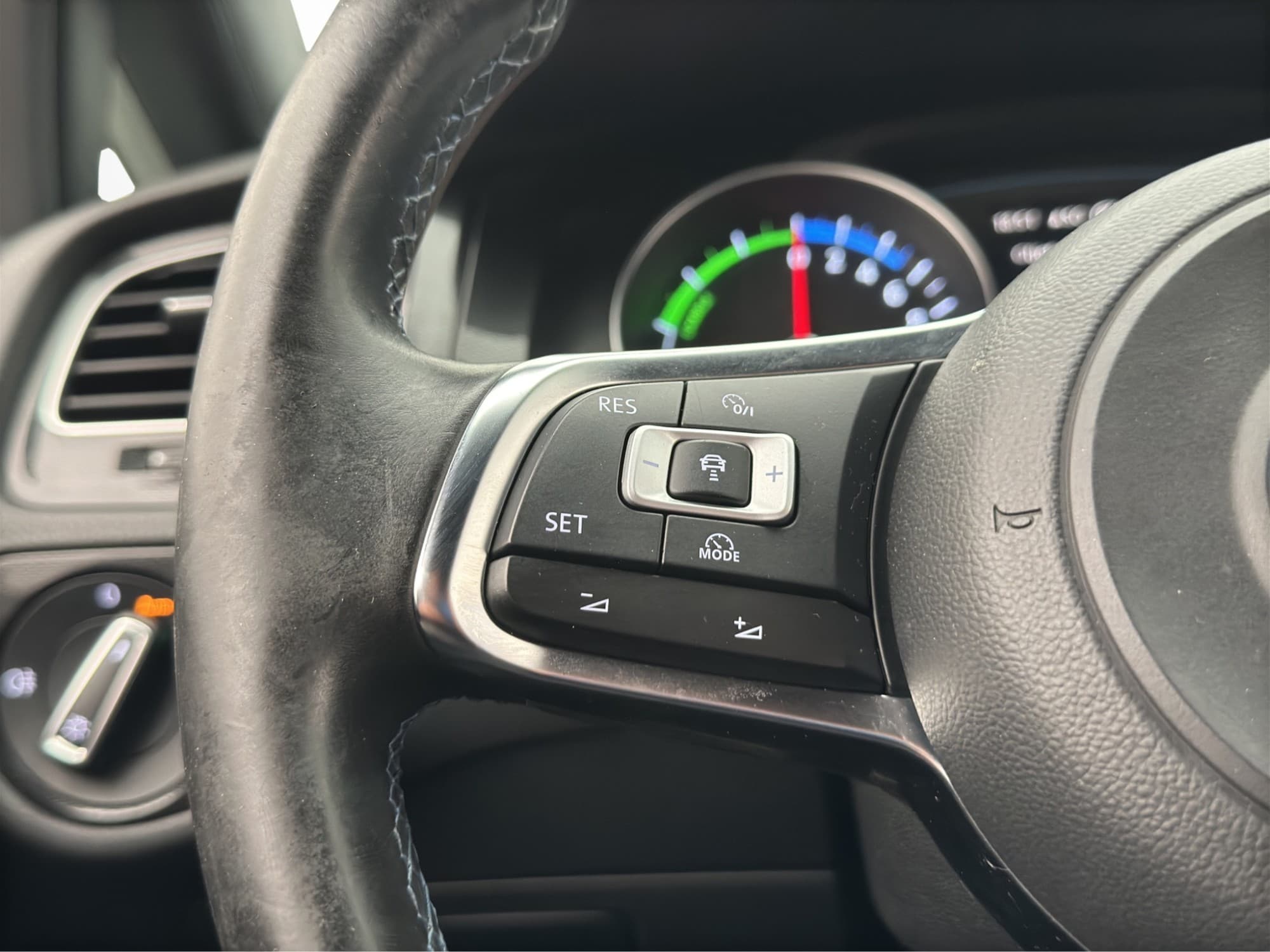 Volkswagen Golf GTE 1.4 TSI CarPlay Navi P-sensorer 204hk