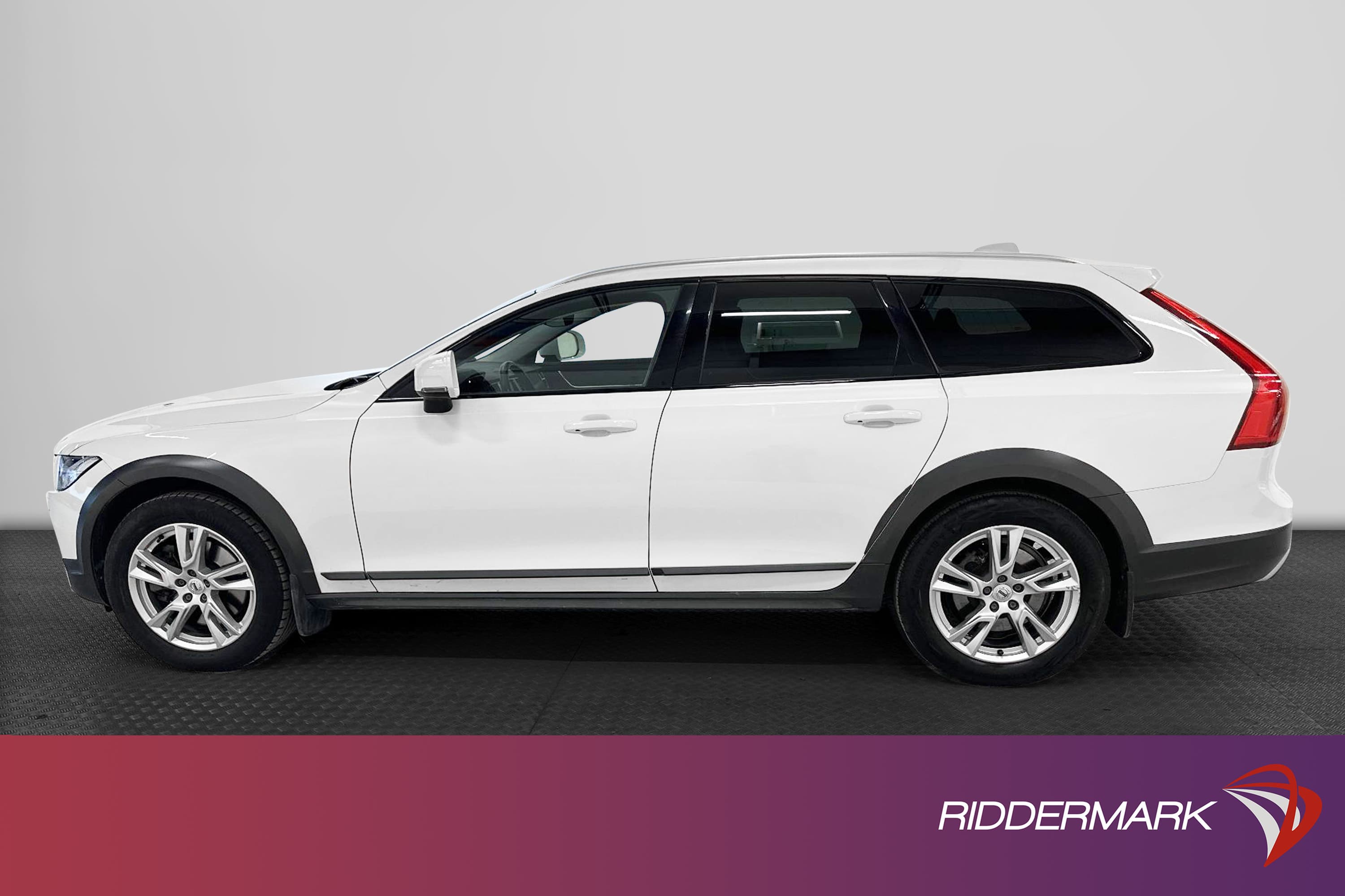 Volvo V90 Cross Country D4 AWD
