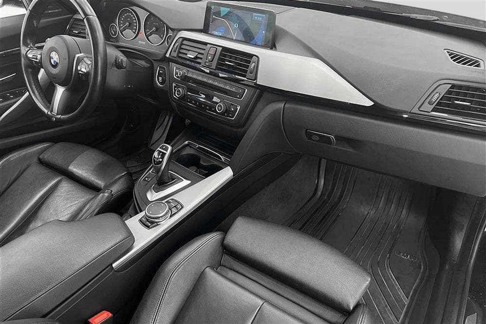 BMW 335d GT 313hk xDrive M-Sport Skinn Pano H/K HUD Naviinteriör