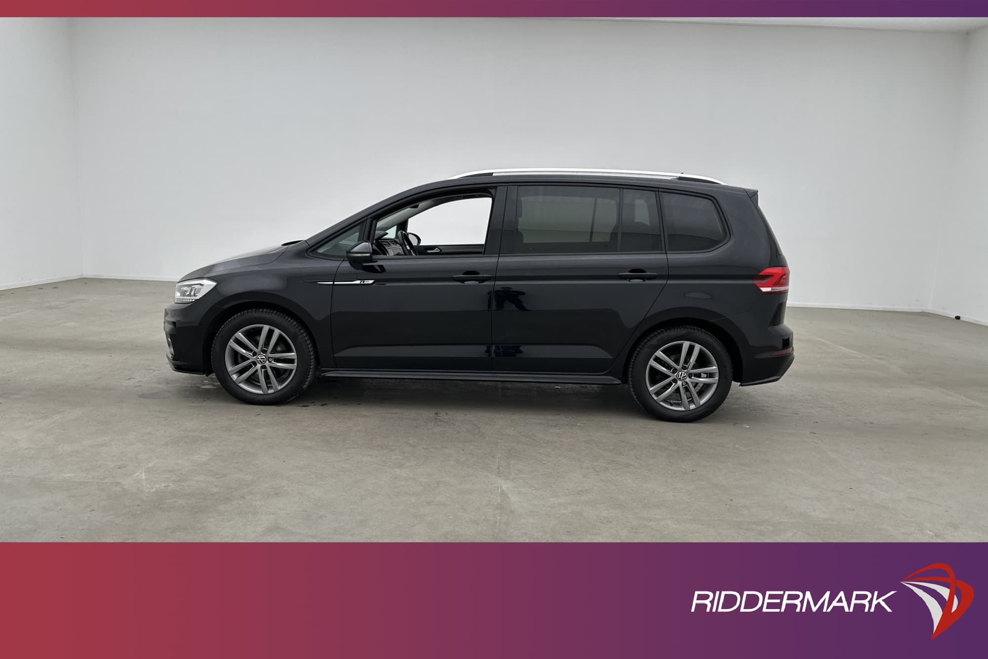 Volkswagen Touran 7-seater
