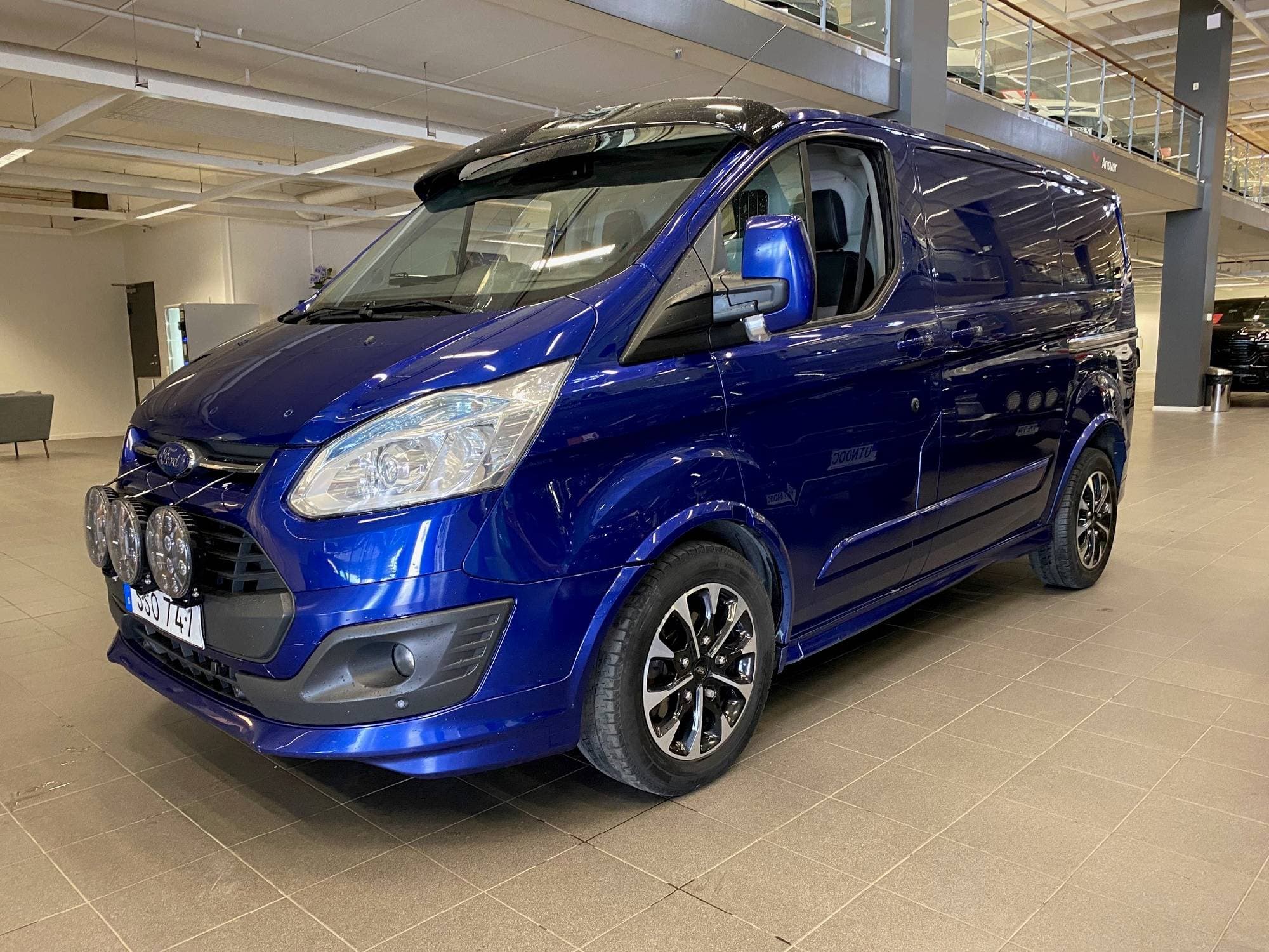 Ford Transit Custom SportVan 2.2 155hk Värmare Drag Moms
