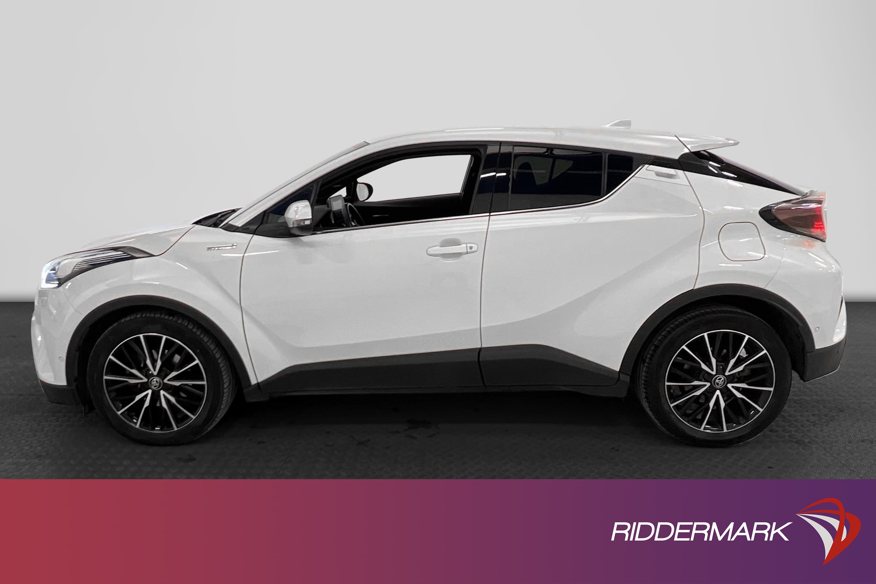 Toyota C-HR Hybrid CVT 122hk Executive JBL Skinn B-Kam