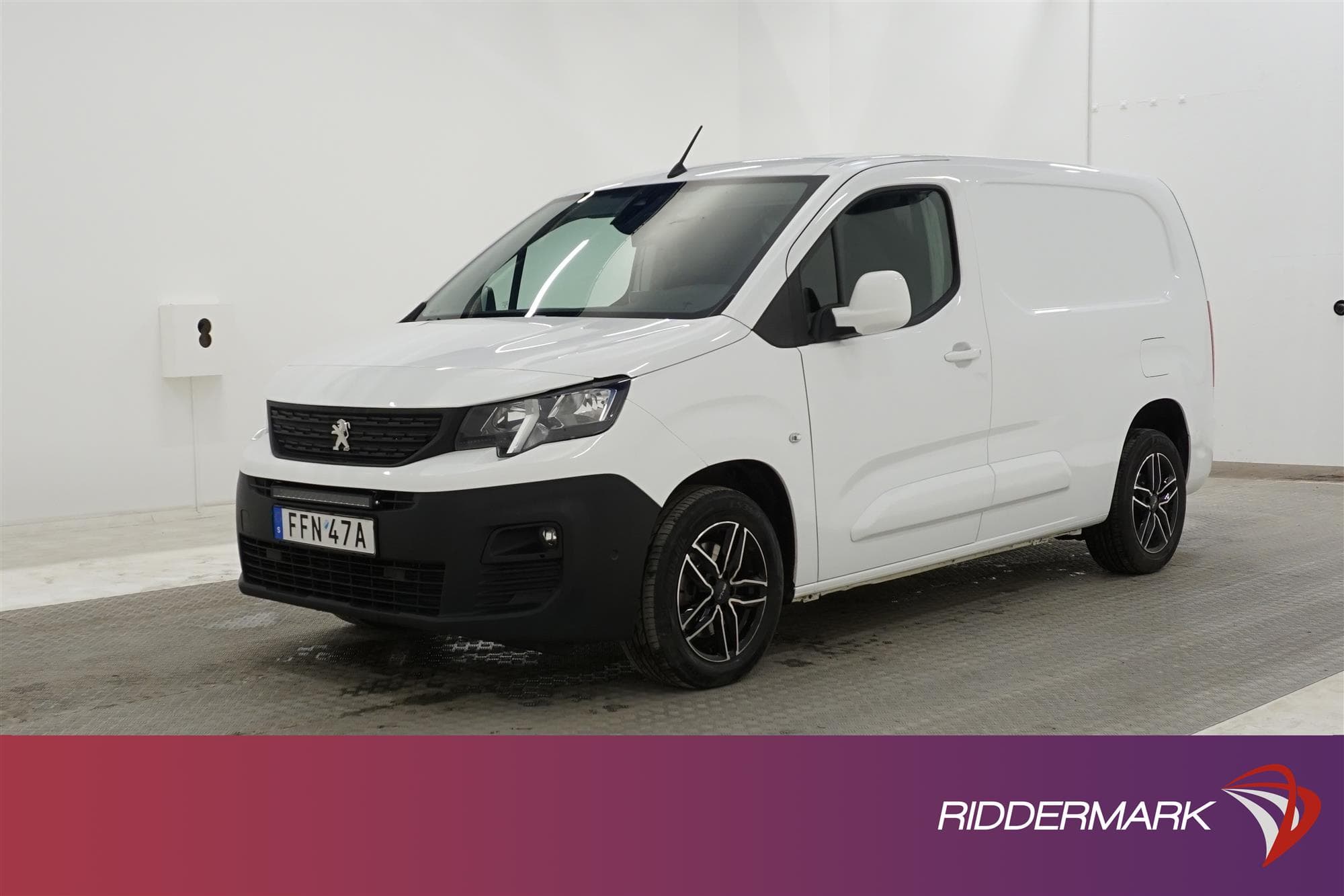Peugeot Partner 1.5HDI Automat 130hk L2 Drag Värmare Moms