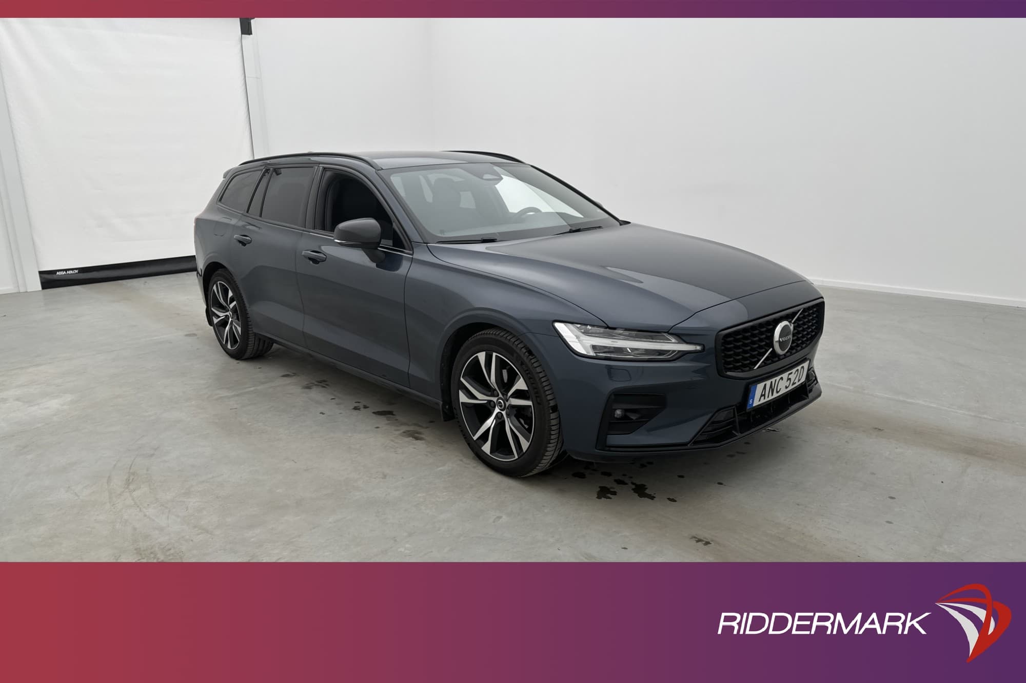Volvo V60 B4