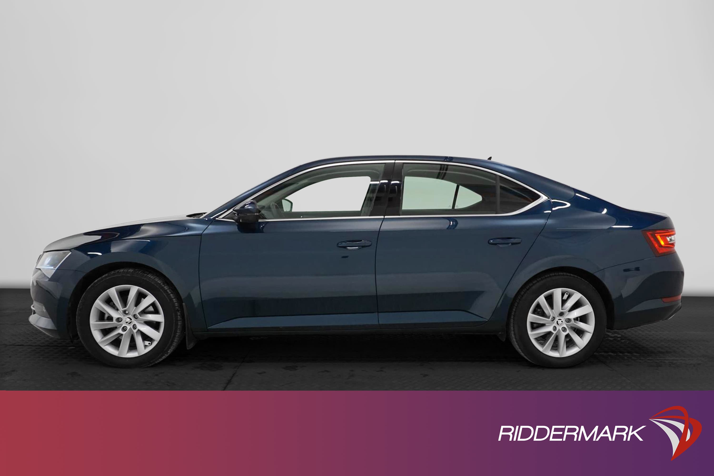 Skoda Superb 1.8 TSI 180hk Adaptiv farth Elstol Välservad