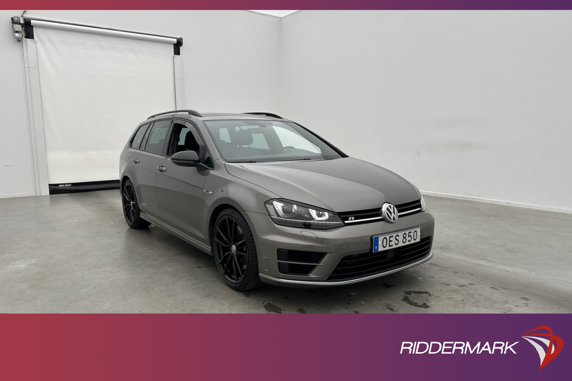 Volkswagen Golf Sportscombi R 4M 300hk