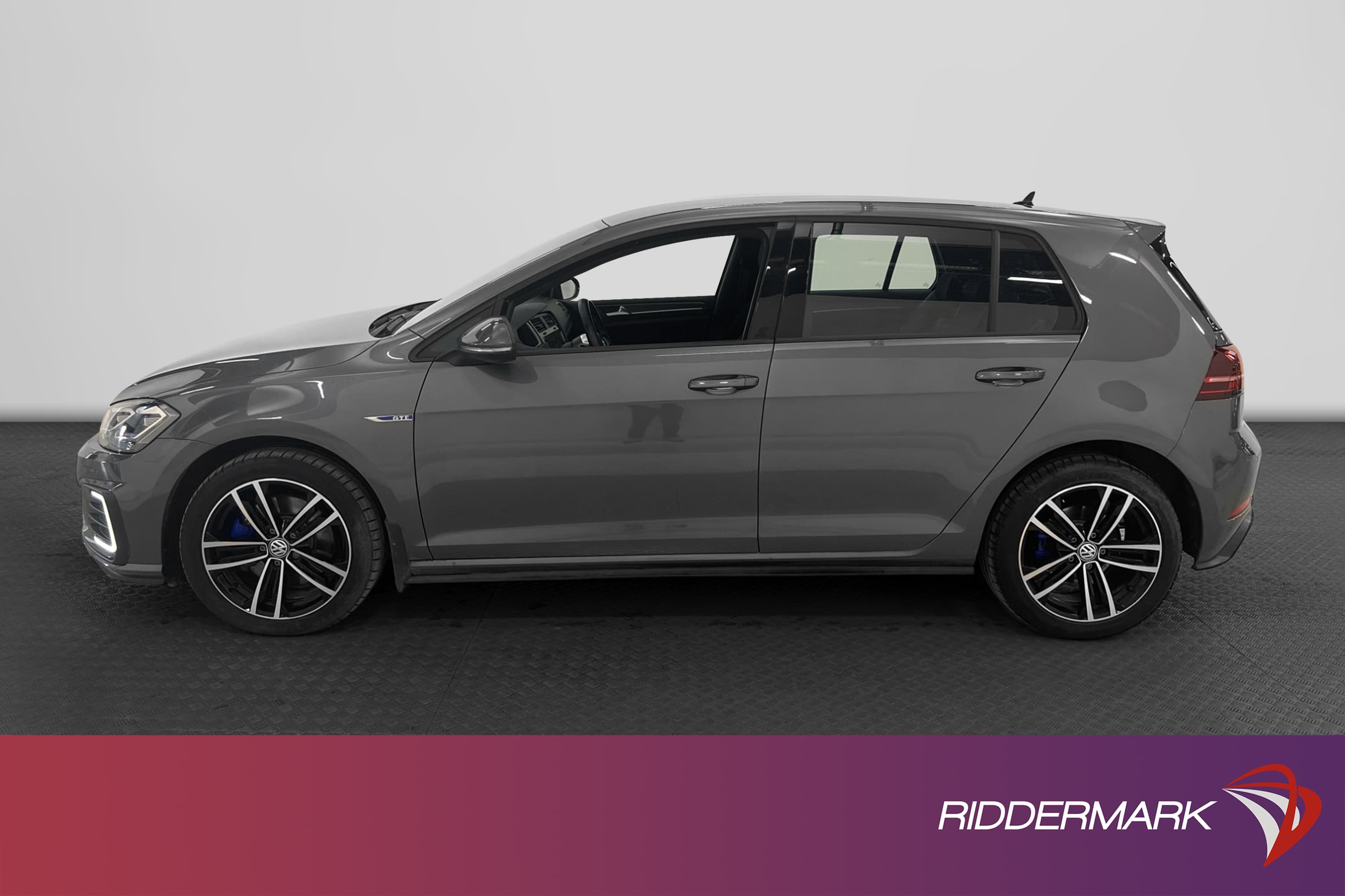 Volkswagen Golf GTE 204hk