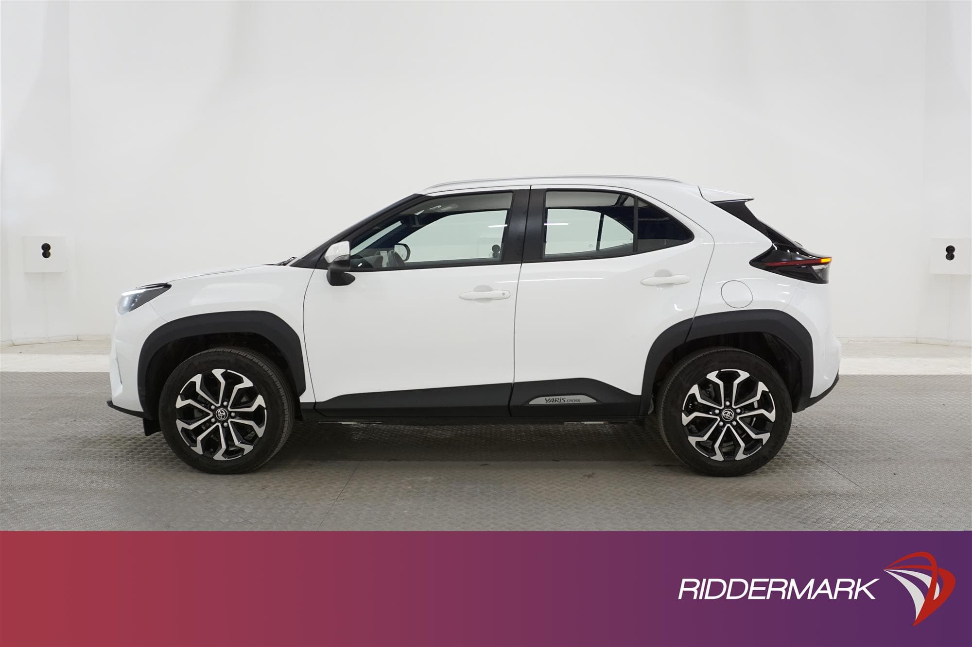 Toyota  Yaris Cross Hybrid e-CVT 116hk Active