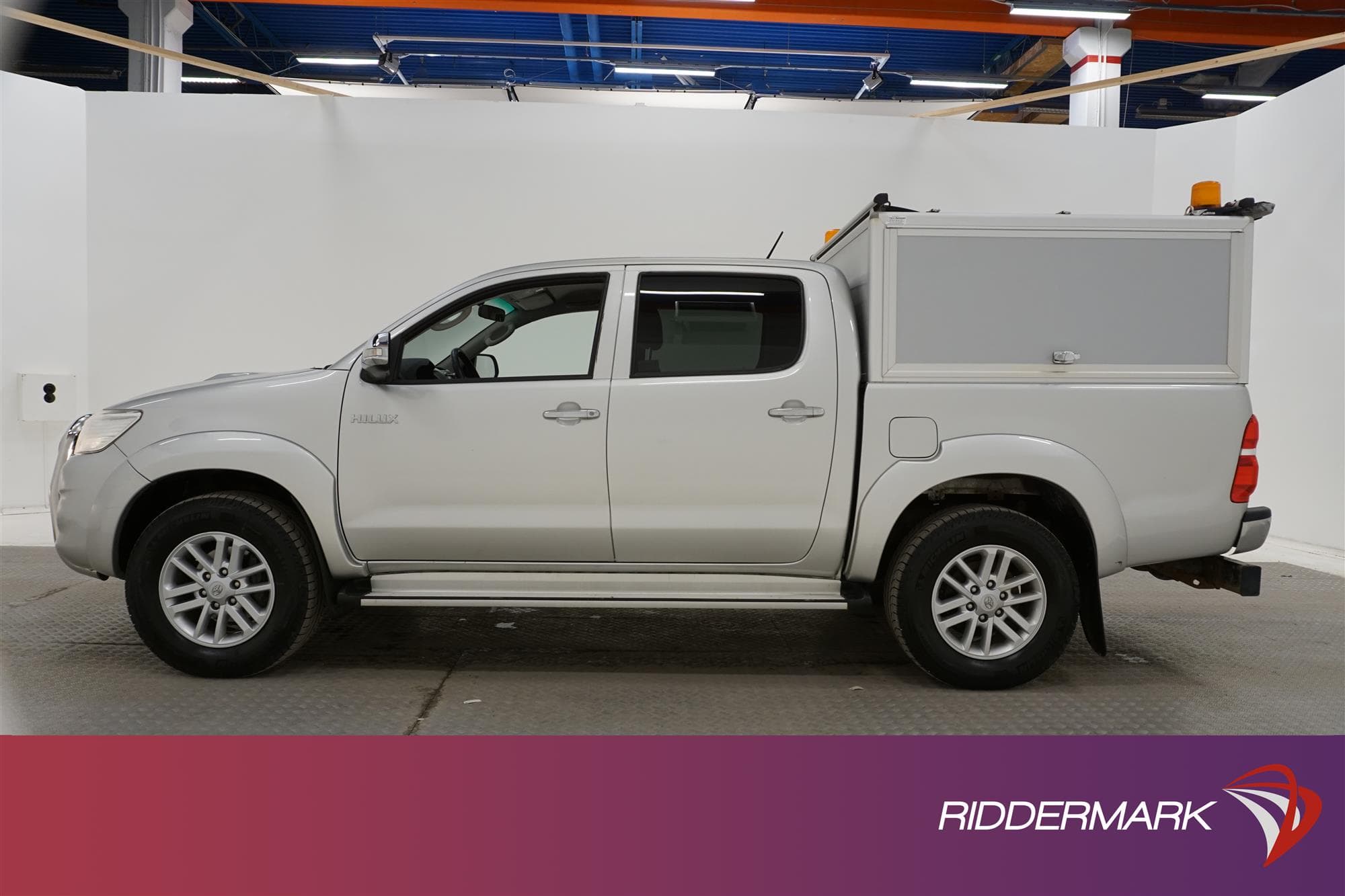 Toyota Hilux 3.0D Automat Kamera Drag Moms