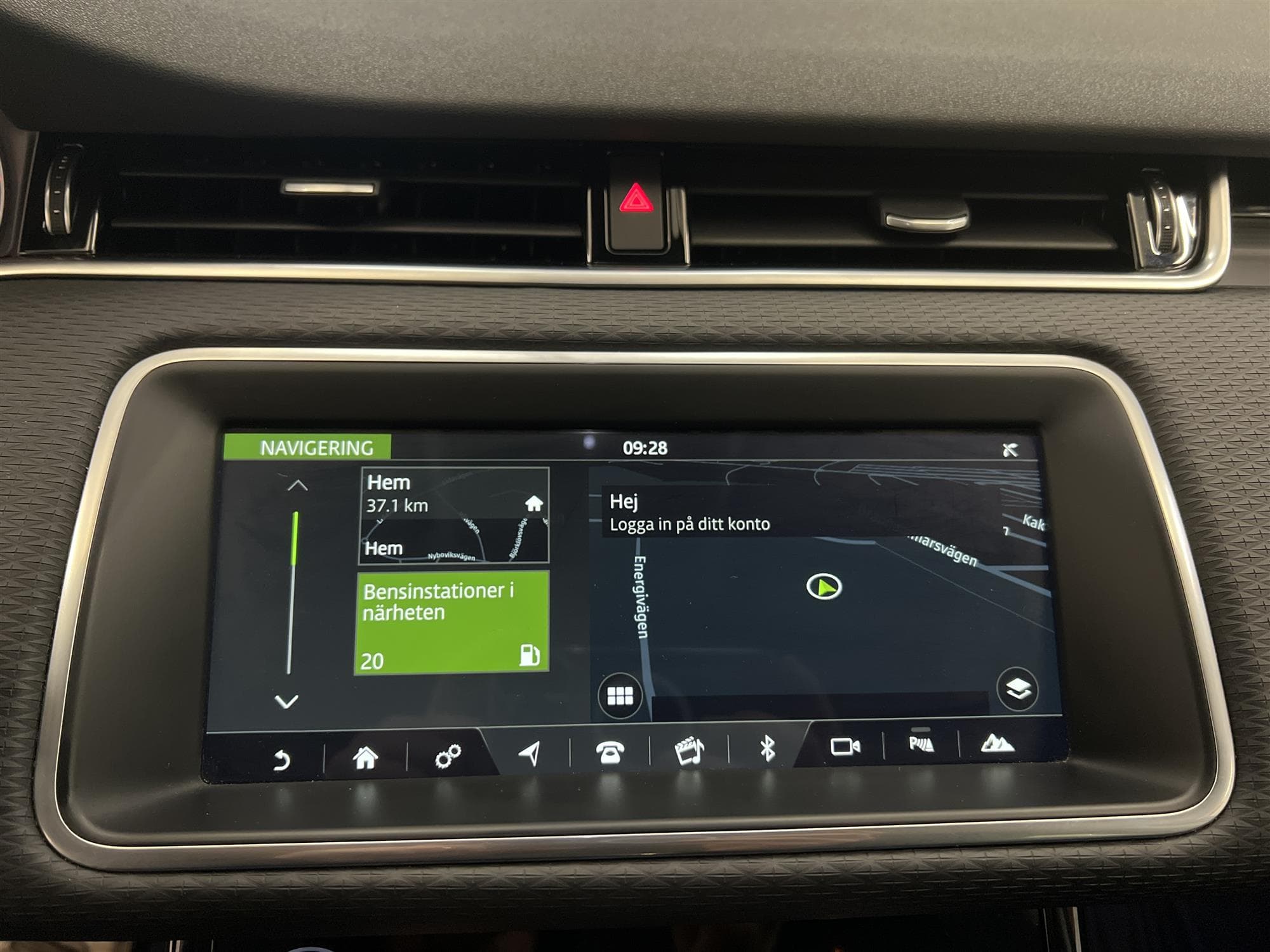 Land Rover Range Rover Evoque D180 MHEV AWD 180hk Navi Cplay
