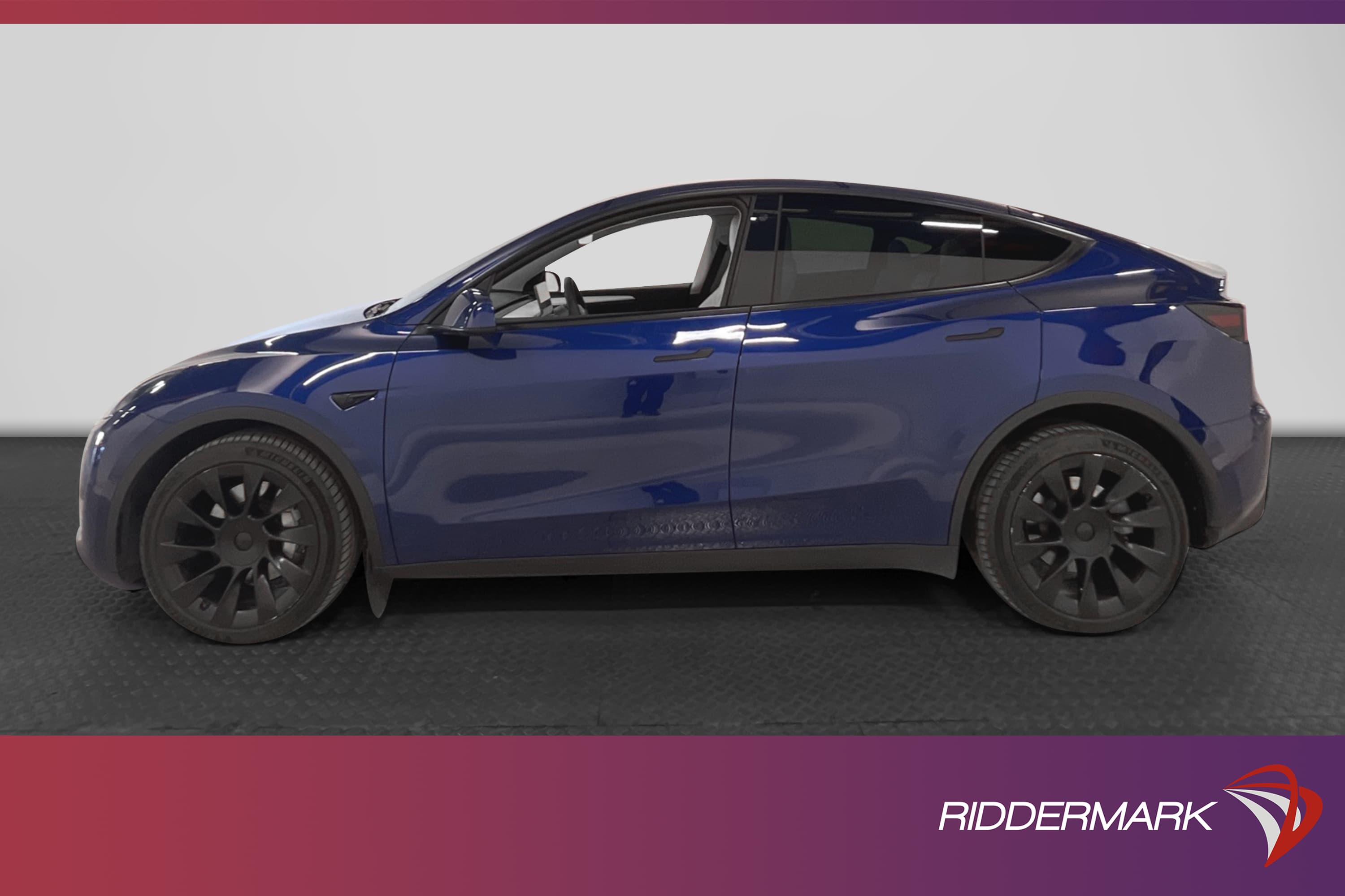 Tesla Model Y Long Range 345hk Svensksål Uppgraderad AP MOMS