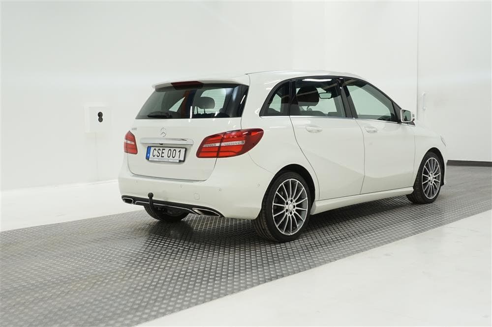 Mercedes-Benz B 180  122hk B-Kam P-Sens Drag M-Värm exteriör
