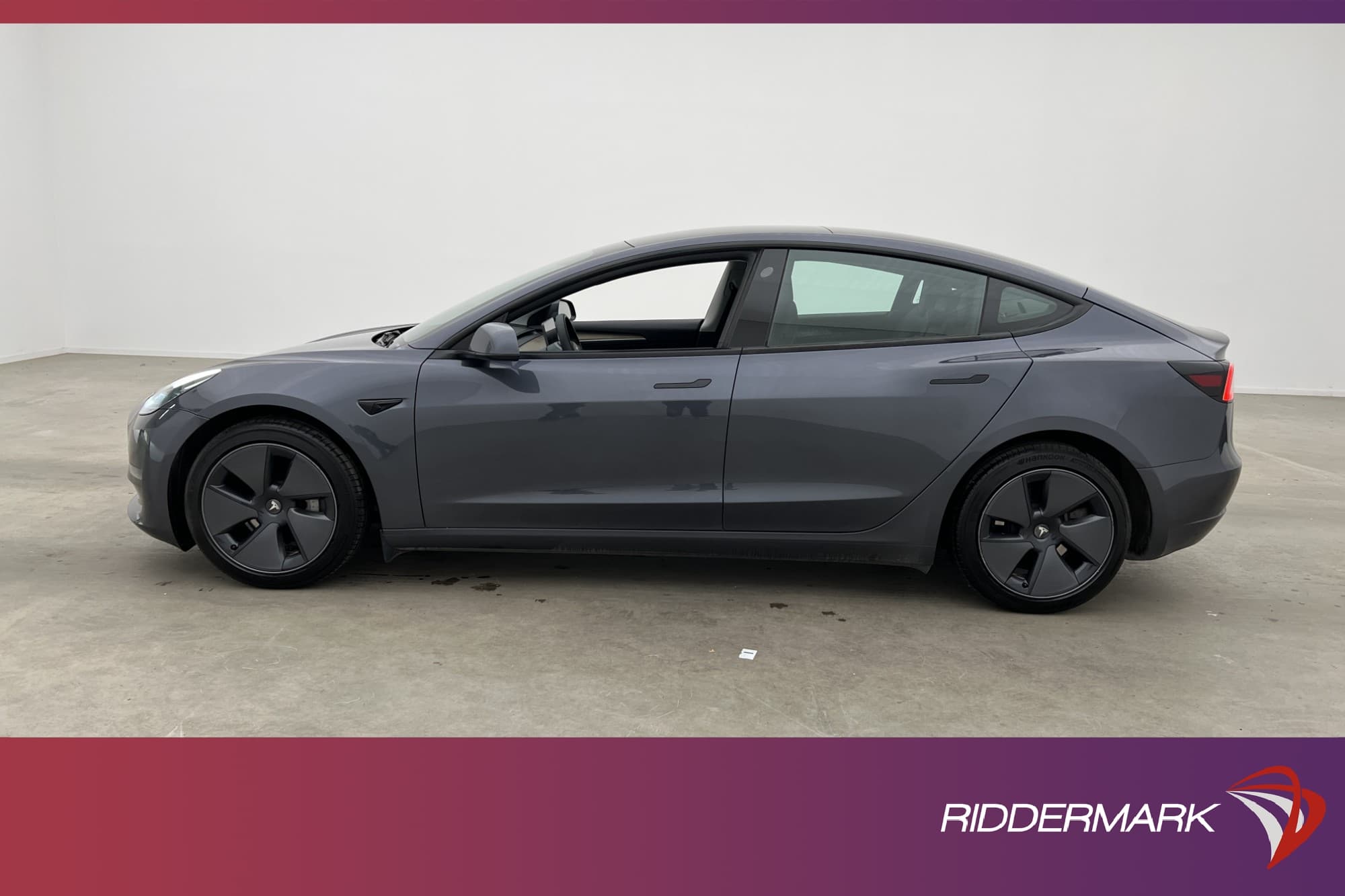 Tesla Model 3 Long Range AWD Autopilot Svensksåld Drag MOMS