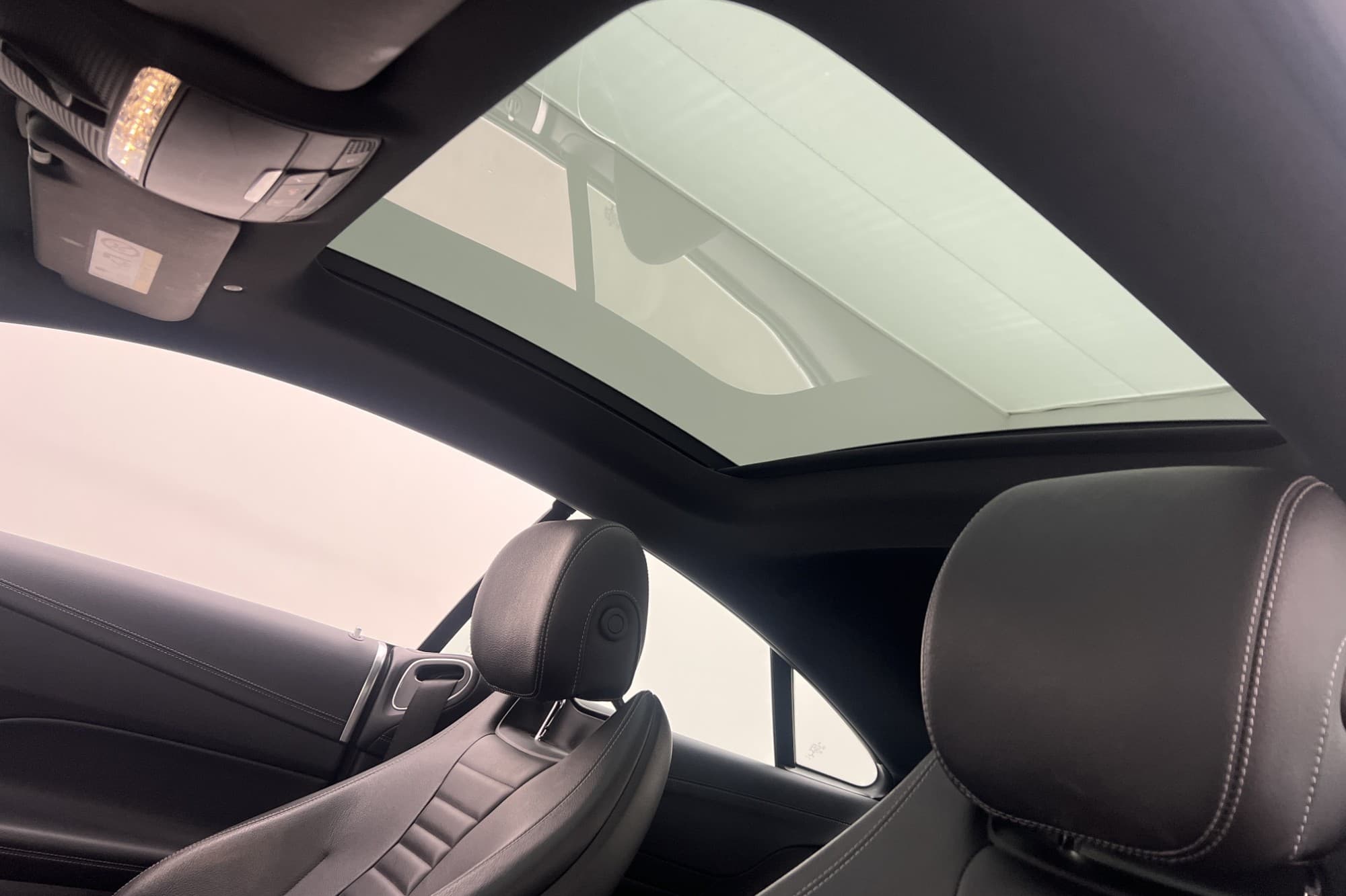 Mercedes-Benz E 300 Coupé AMG Navi Pano P-värm Kamera Skinn