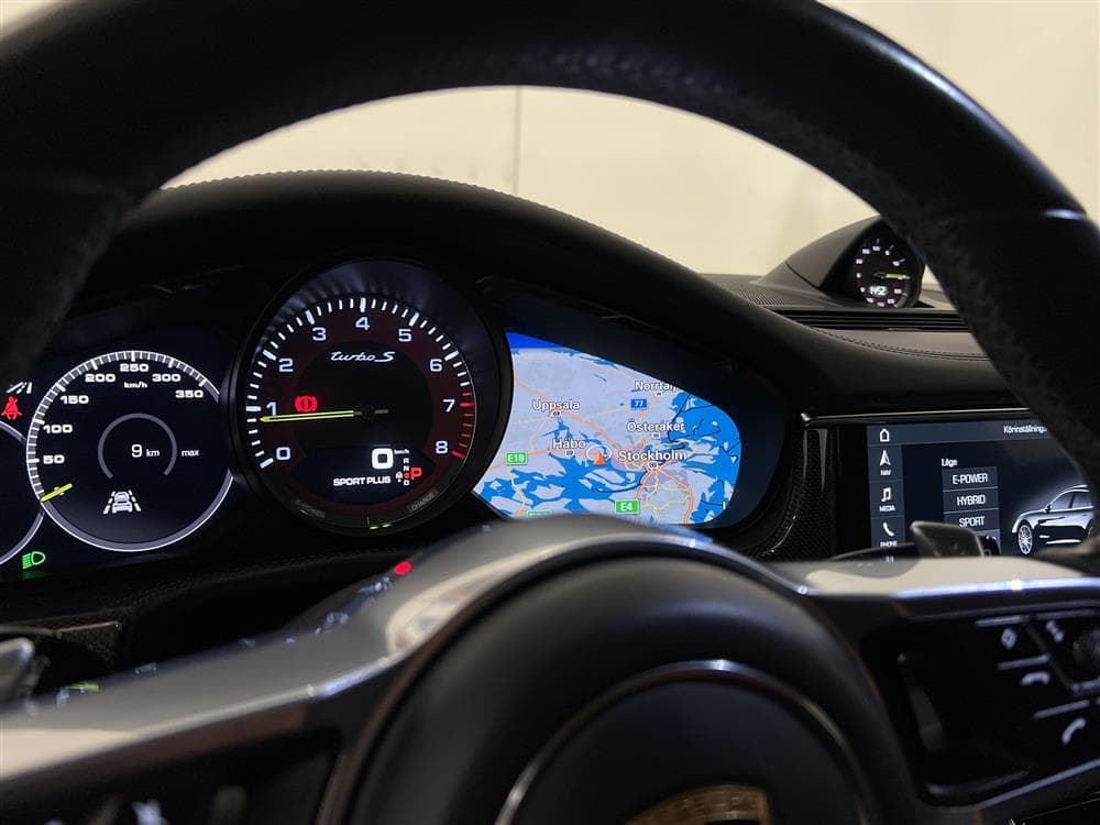 Porsche Panamera Turbo S E-Hybrid 680hk Kolfiber Pano Burmes