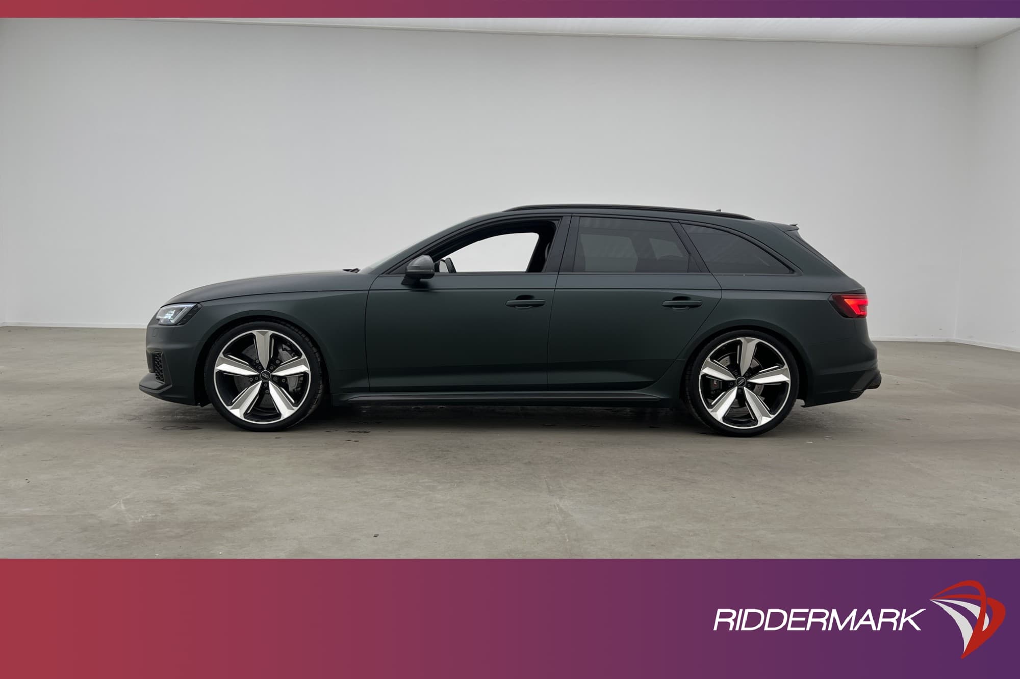 Audi RS 4 Quattro 450hk Carbon Milltek Cockpit B&O HUD DRC