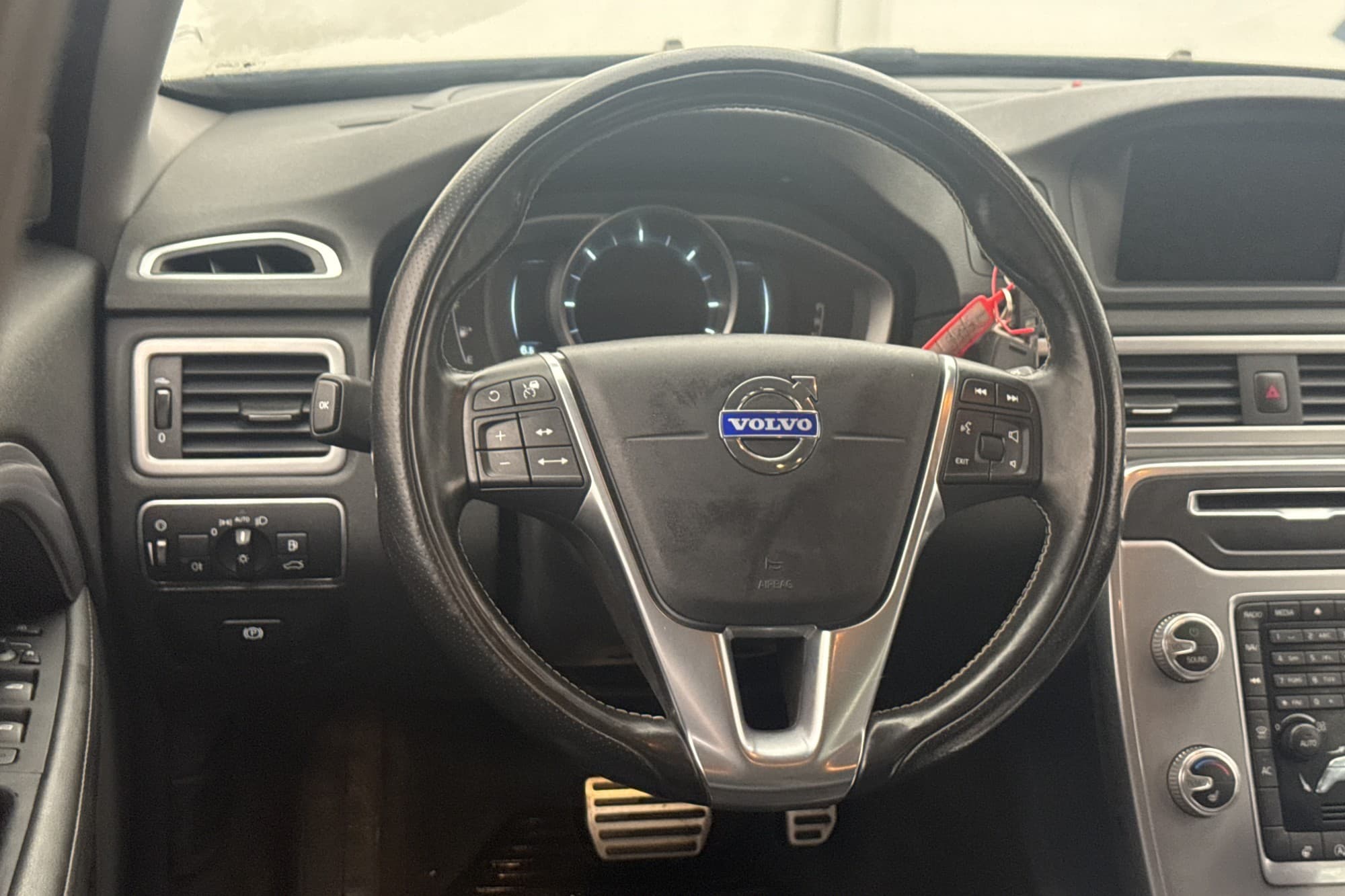 Volvo XC70 D4 Dynamic Edt VOC Värmare Drag Navi Skinn BLIS