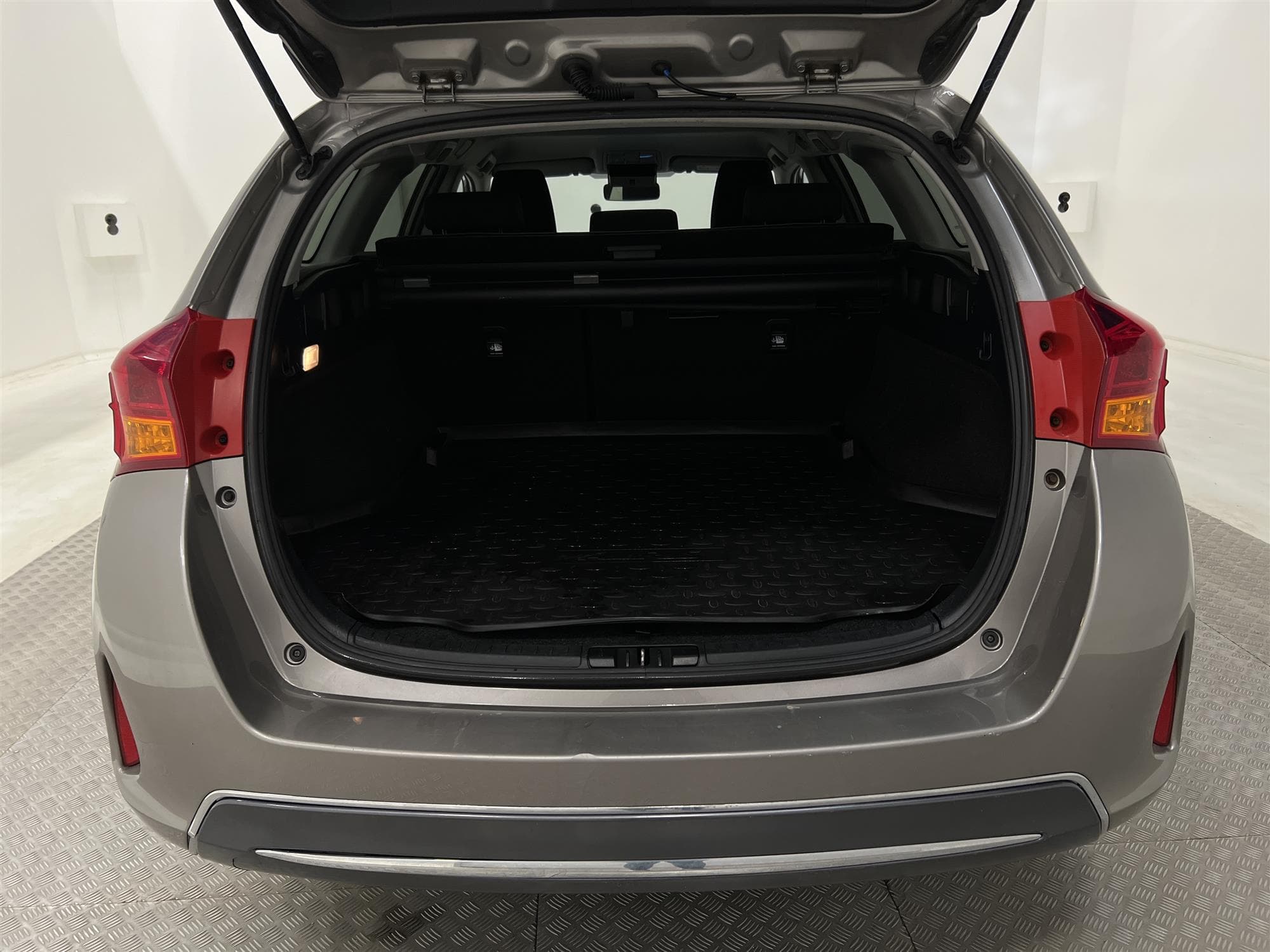 Toyota Auris  Hybrid e-CVT 136hk B-Kam 0,40L/mil