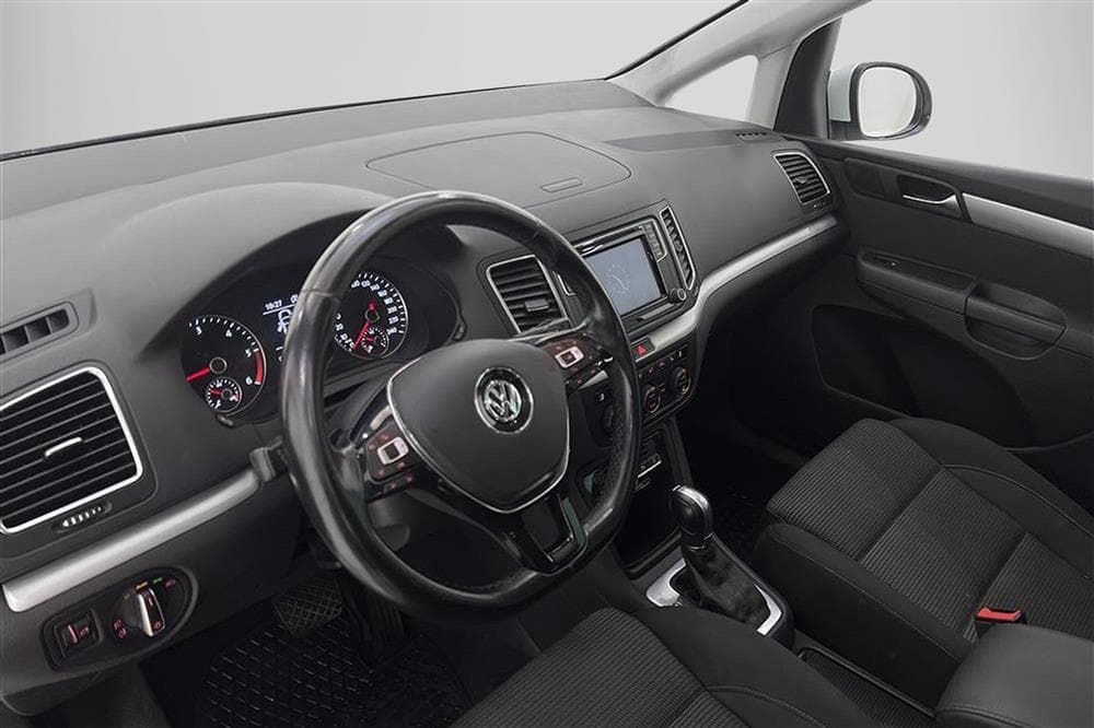 Volkswagen Sharan 150hk 7-Sits Pano B-Kamera Drag 0,47l/milinteriör