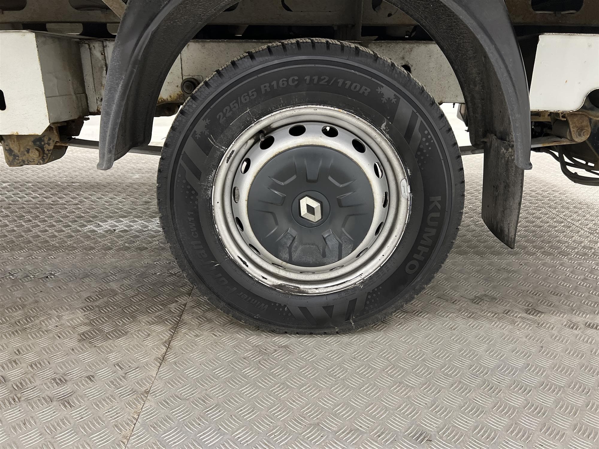 Renault Master 2.3 dCi Automat Volymskåp Bakgavel Moms interiör