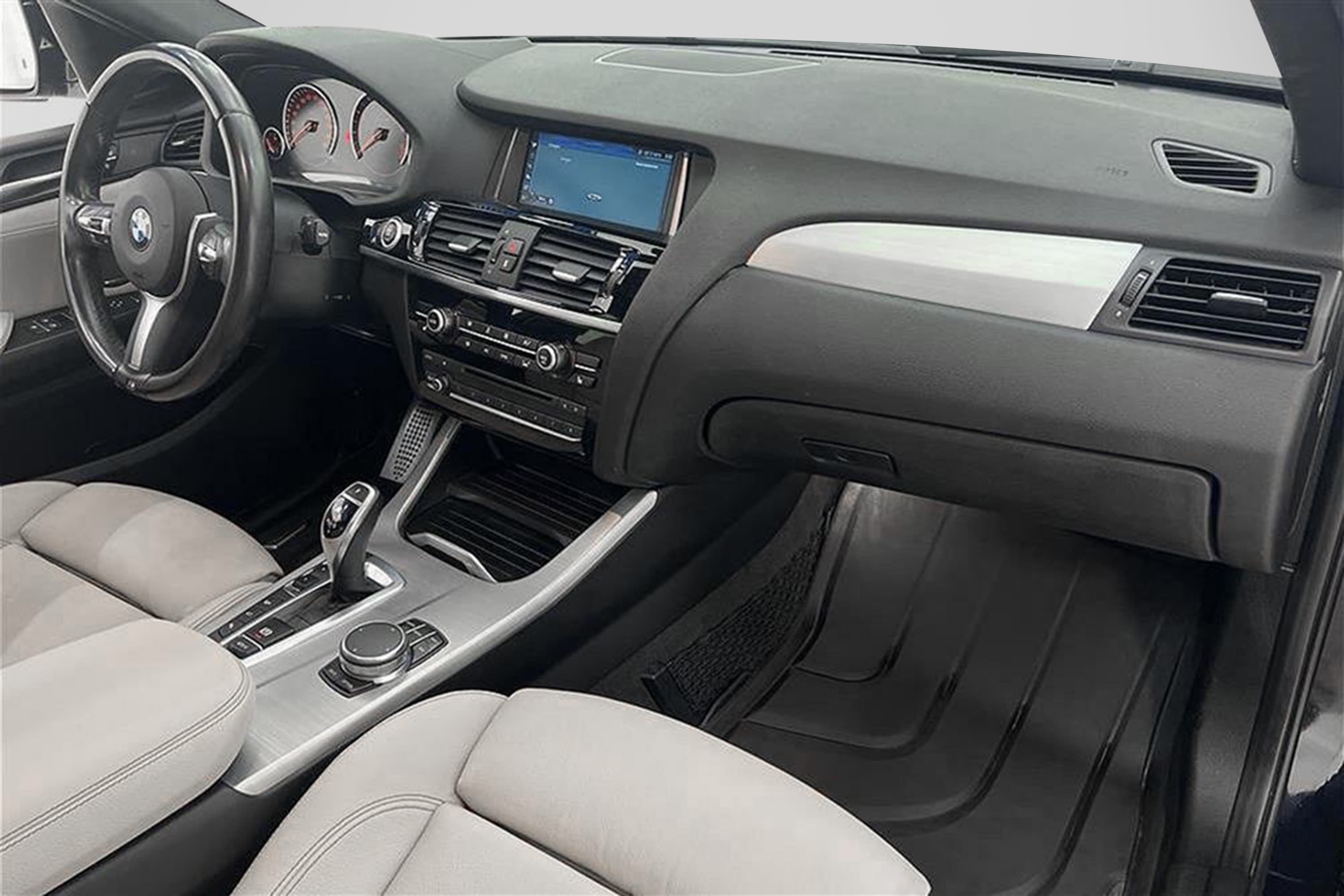 BMW X4 M40i 360hk M-Sport T-lucka 360° H/K HUD Navi Draginteriör