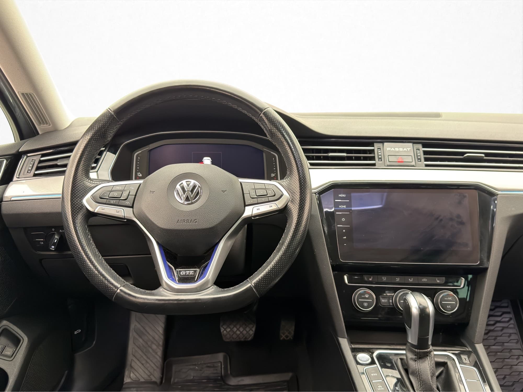 Volkswagen Passat GTE Executive Cockpit Kamera Navi Drag