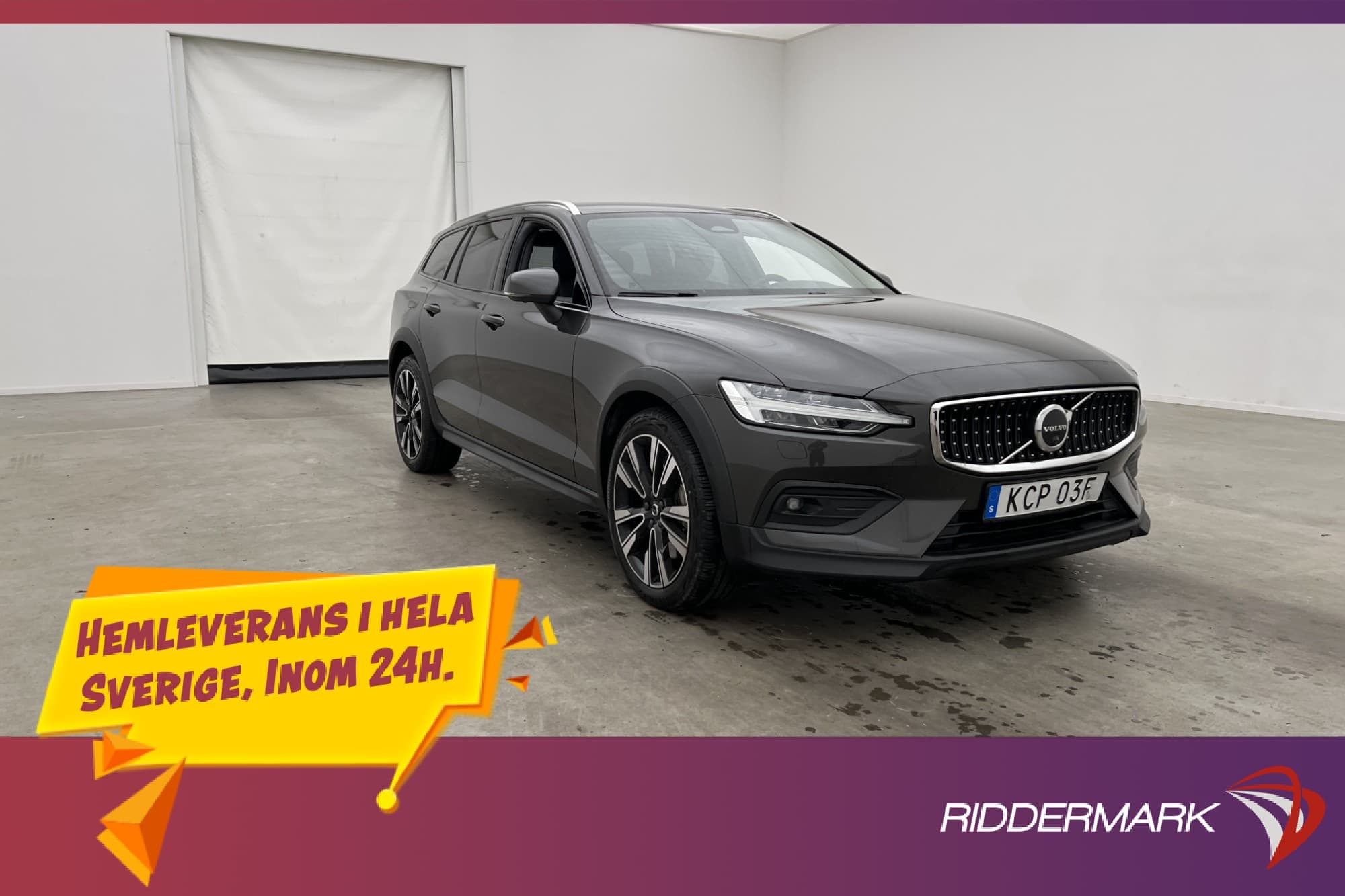 Volvo V60 Cross Country B4 AWD Plus Värm Drag 360° MOMS 