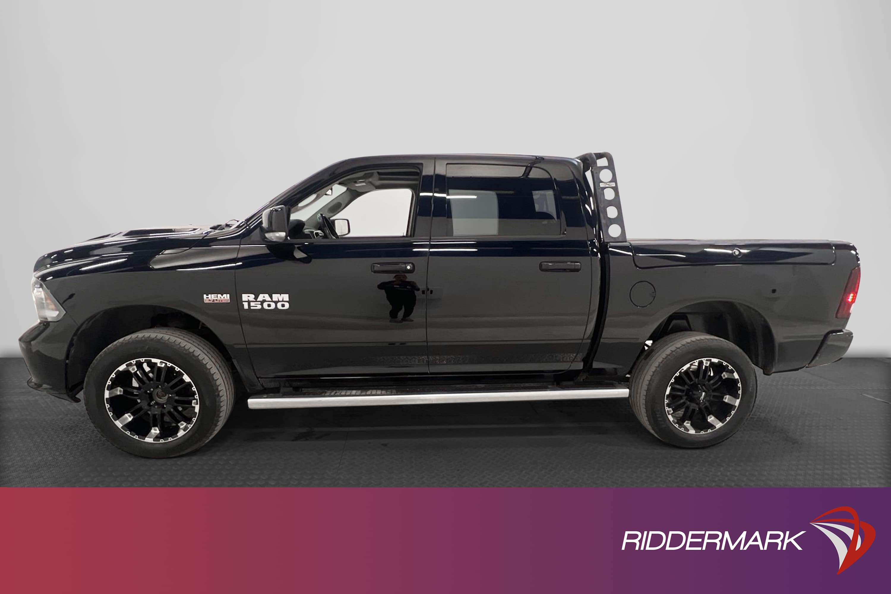 Dodge Ram Sport 5.7 V8 HEMI Luftfjädring Rambox Nyservad 
