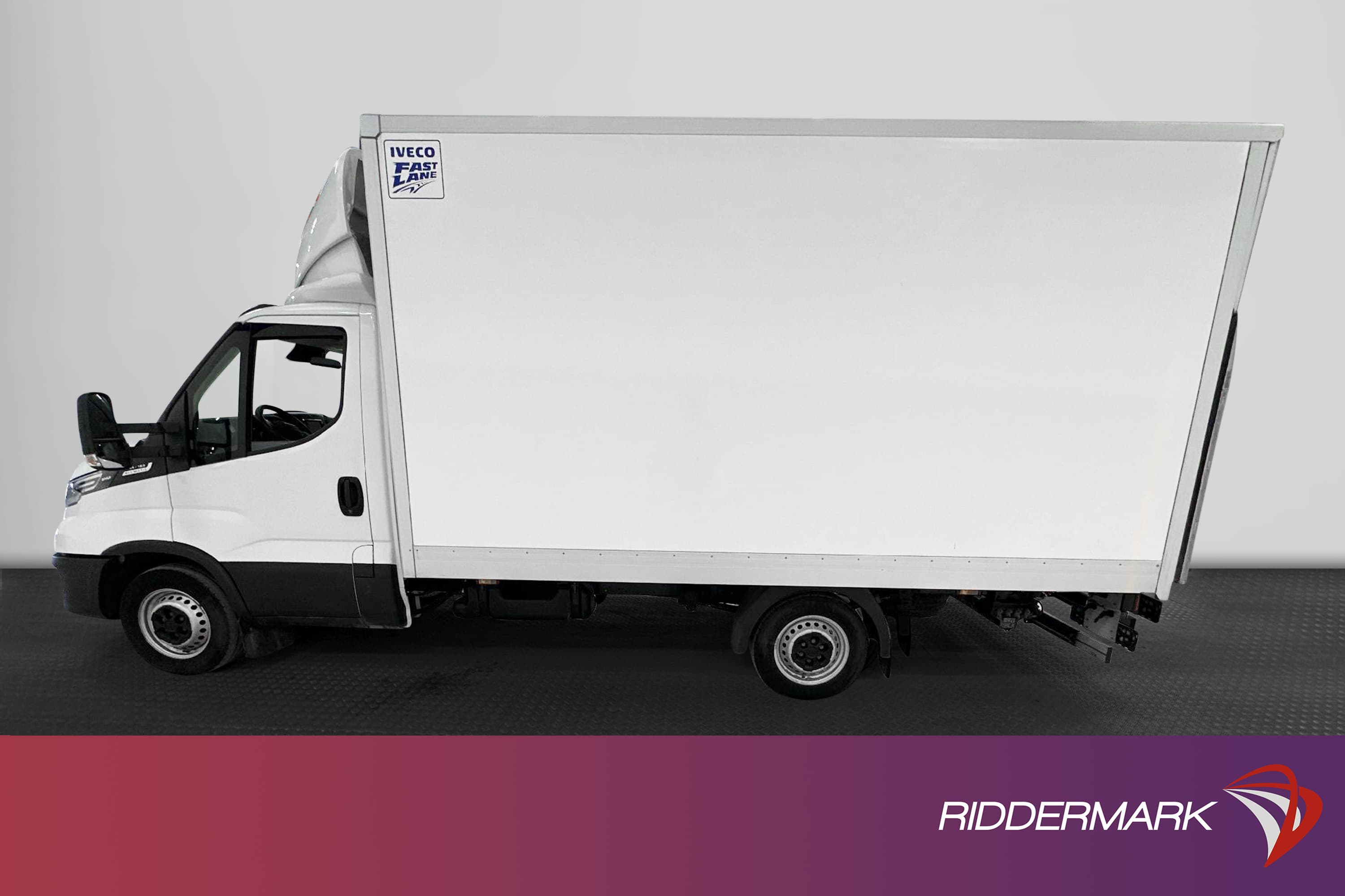 Iveco Daily 2.3JTD Automat Värmare Bakgavellyft Kamera Moms