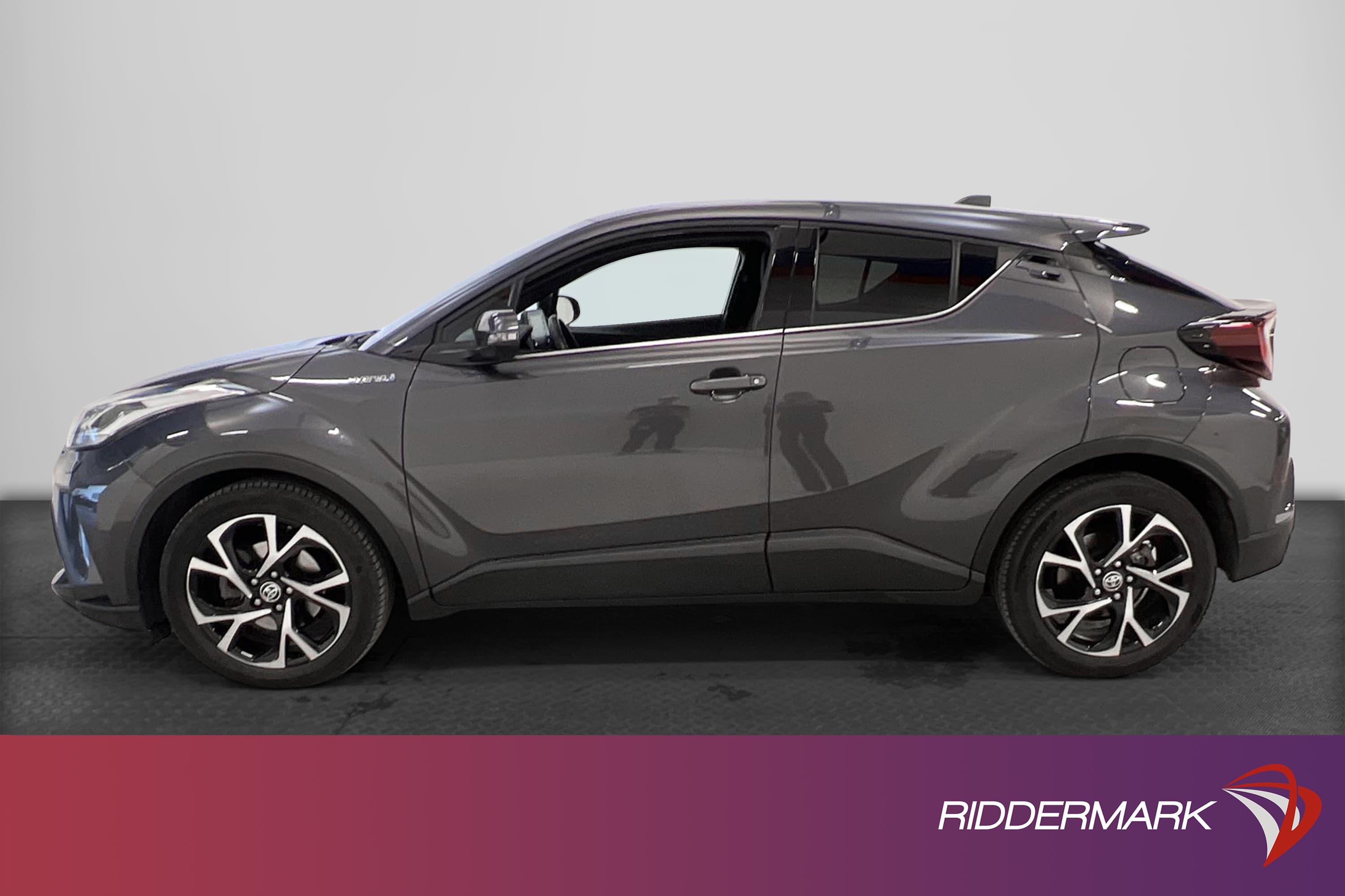 Toyota C-HR Hybrid CVT 122hk