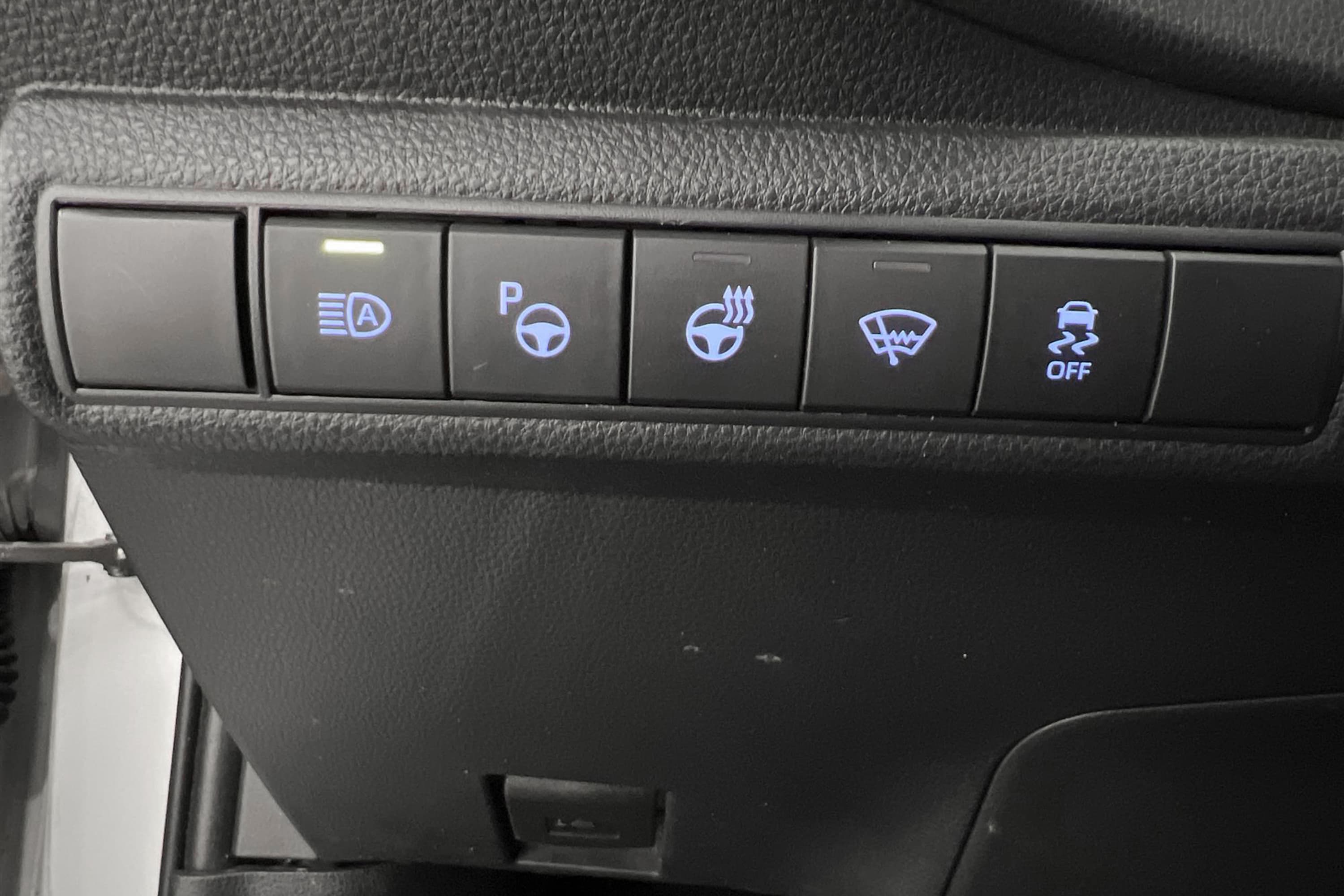 Toyota Corolla Hybrid e-CVT 184hk  GR Sports Navi B-Kam HUD