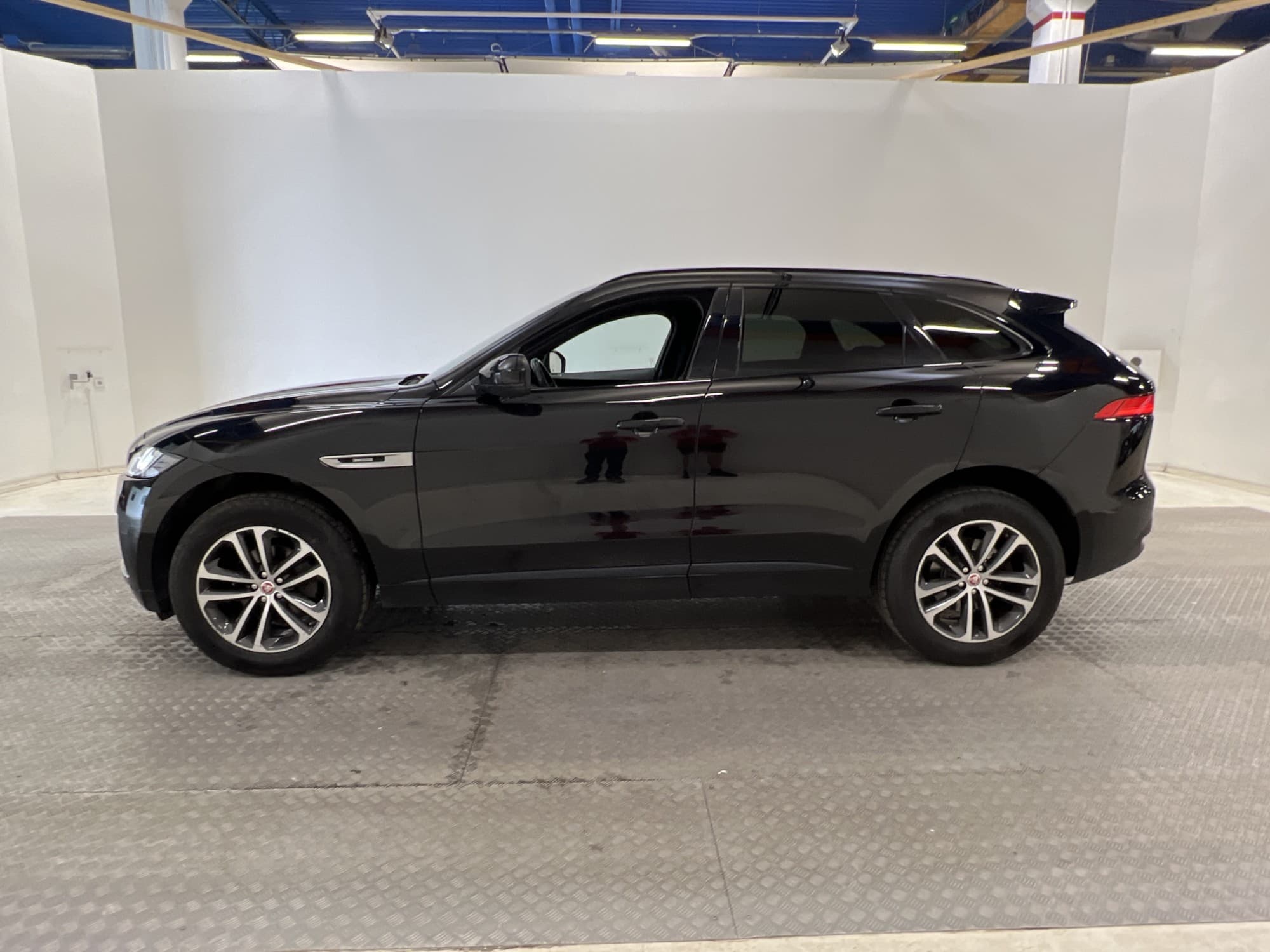 Jaguar F-Pace 25d AWD 240hk
