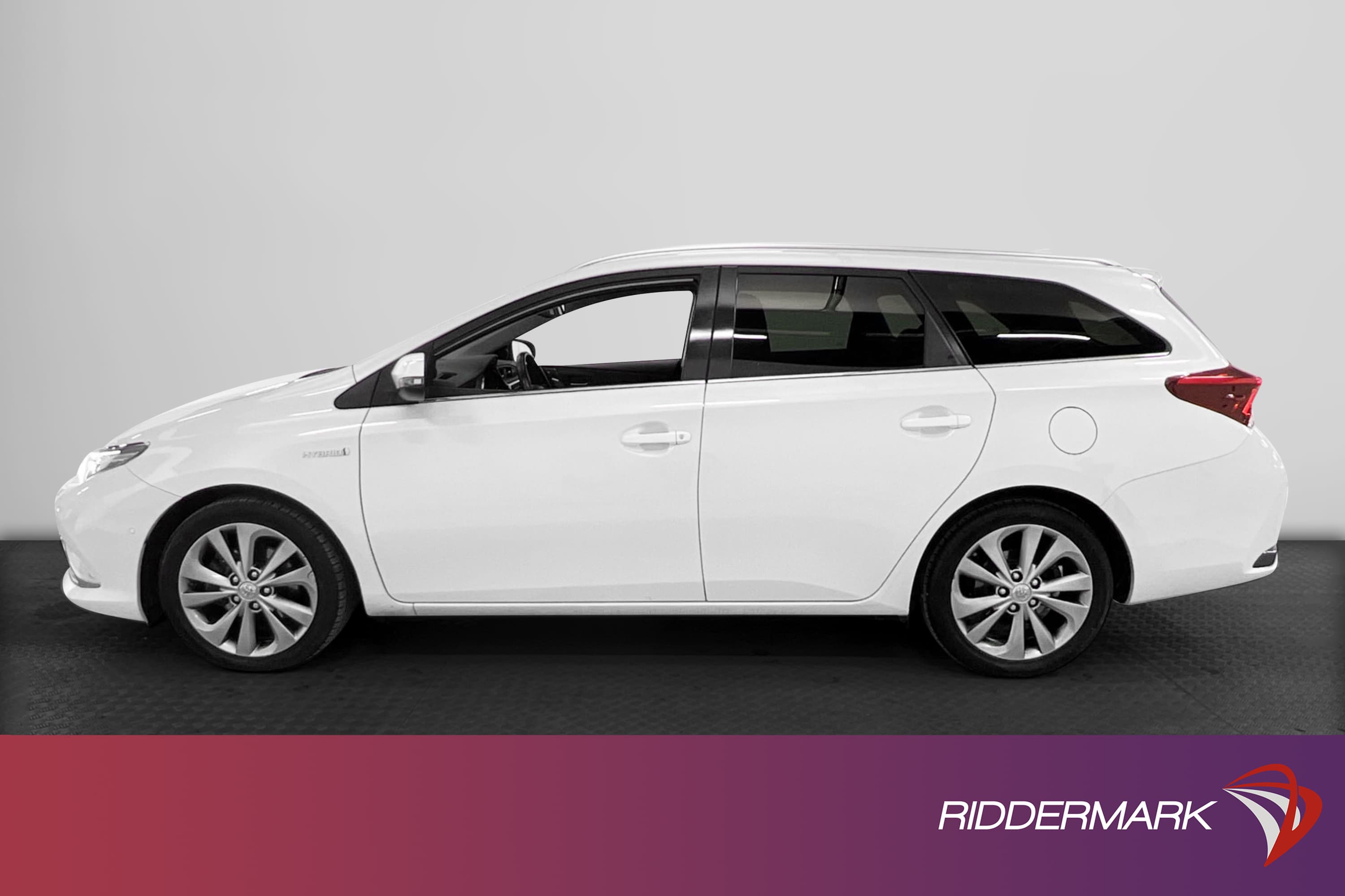 Toyota Auris TS Hybrid 136hk
