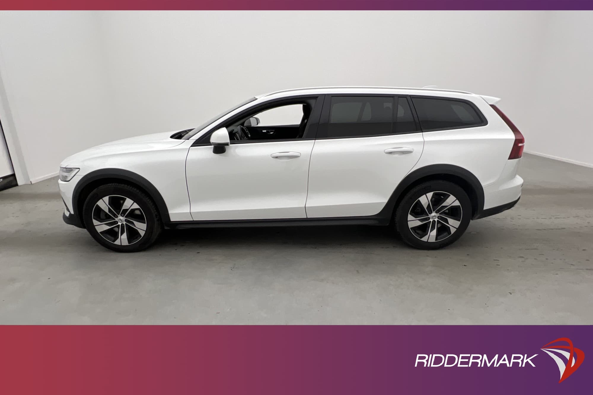 Volvo V60 Cross Country D4 AWD
