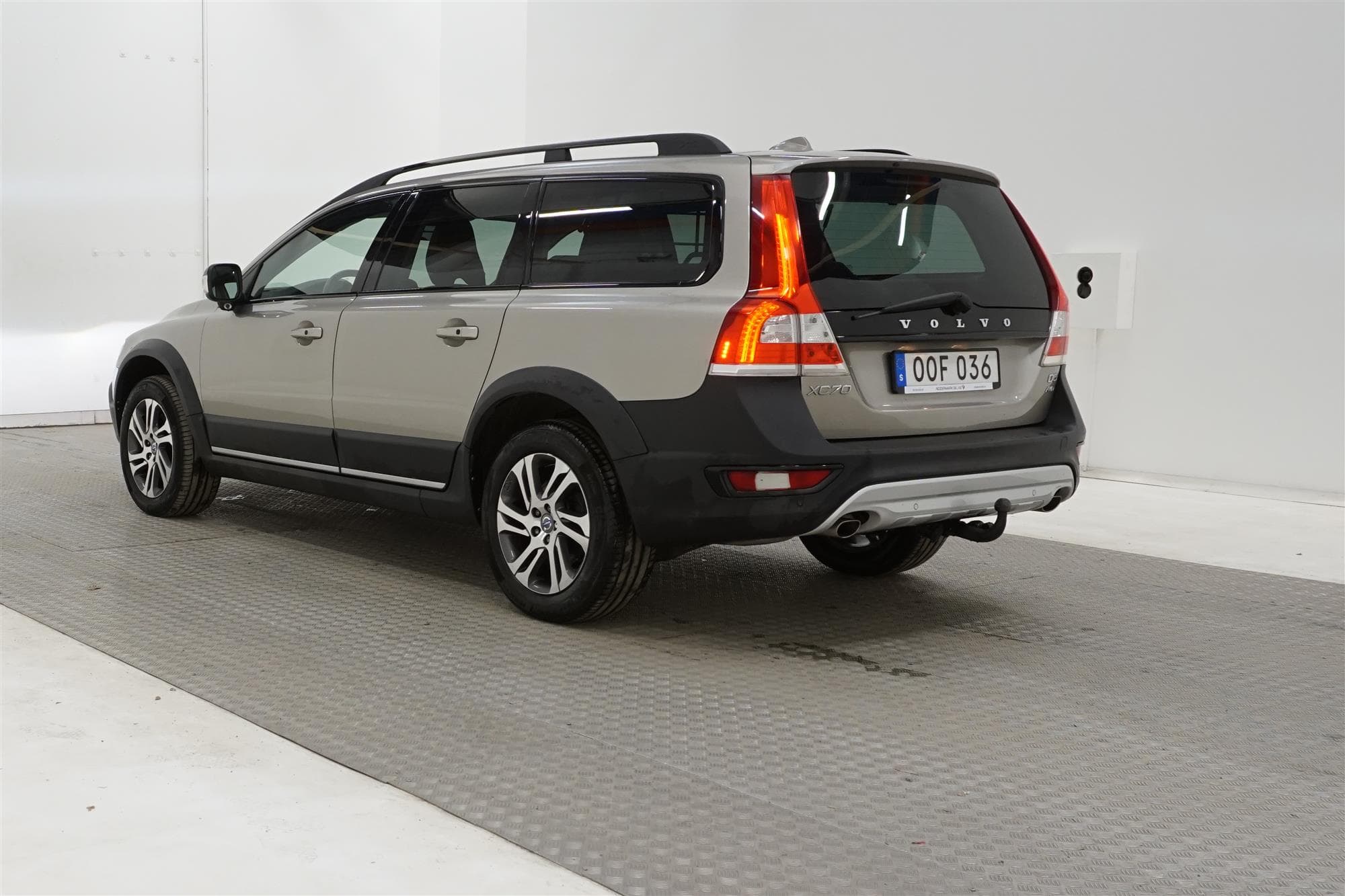 Volvo XC70 D5 AWD 215h