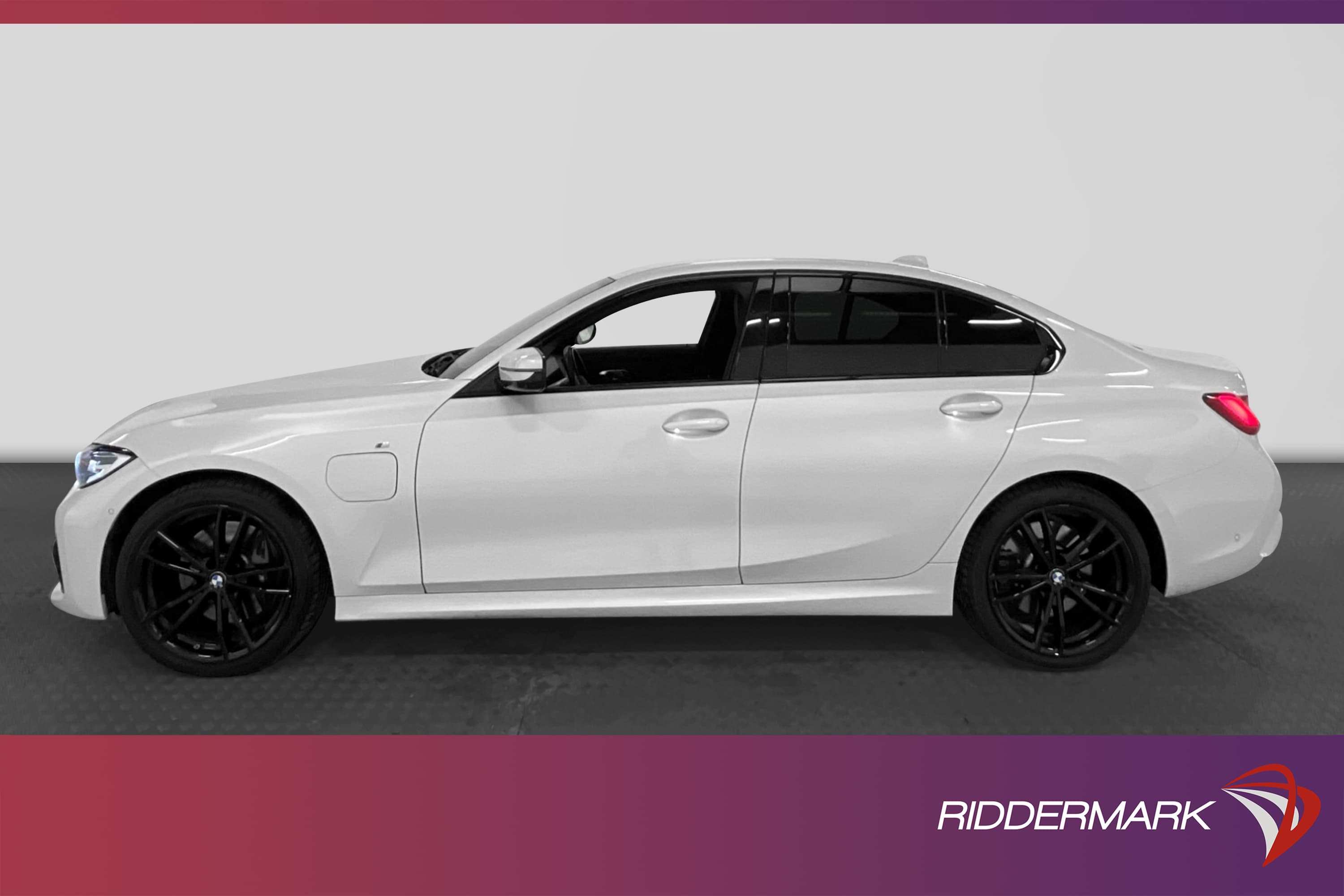BMW 330e Sedan 292hk