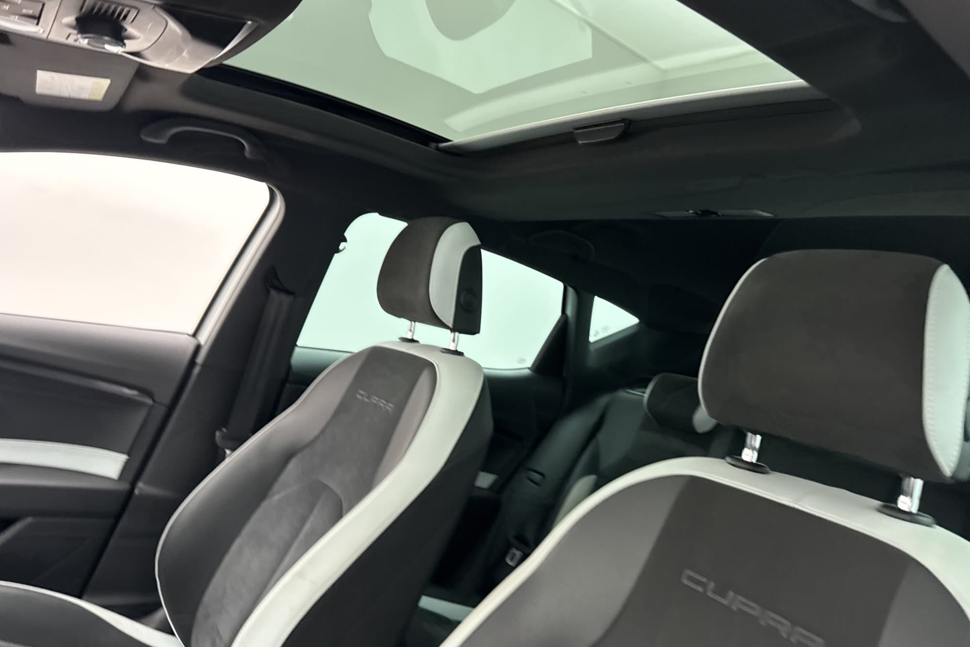 SEAT Leon Cupra TSI 280hk Panorama DCC P-Sensorer Halvskinn