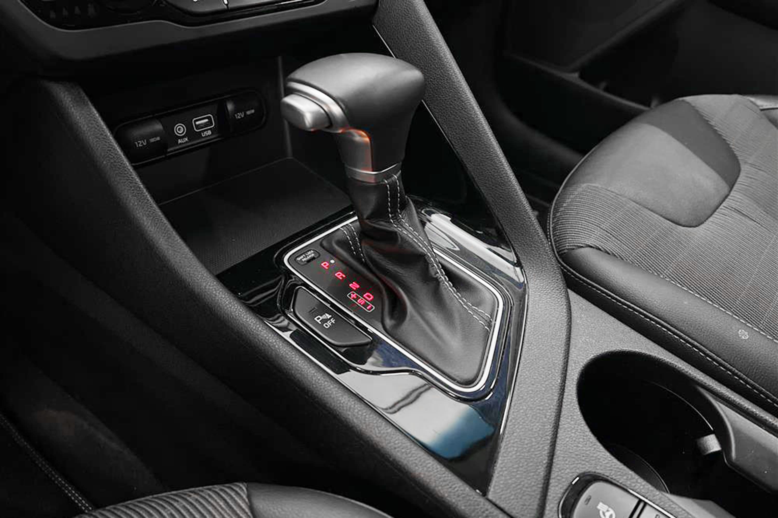 Kia Niro Hybrid 1.6 DCT Navi B-kam Välserv 0,38l/mil