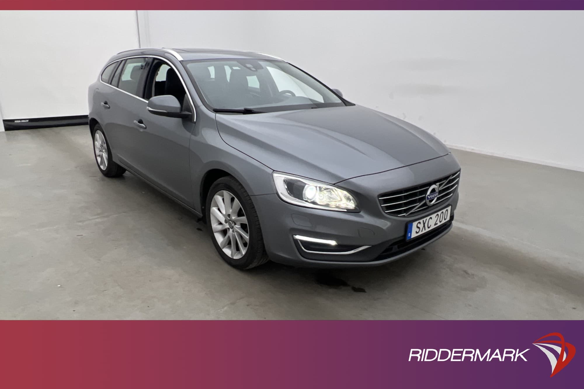 Volvo V60 D4 190hk Summum Taklucka D-Värm VOC Skinn Navi