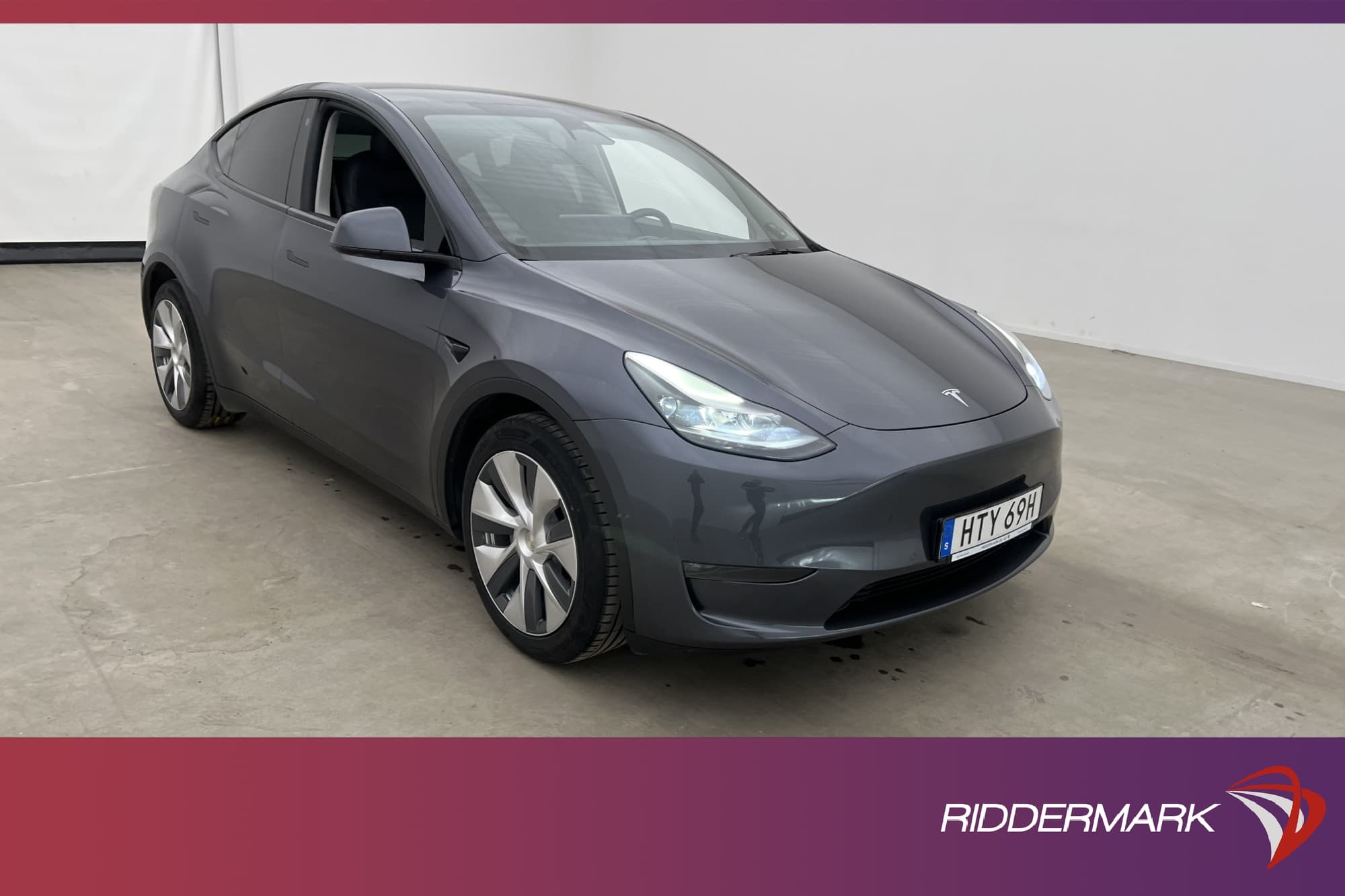Tesla Model Y Long Range AWD Svensksåld AP Drag MOMS