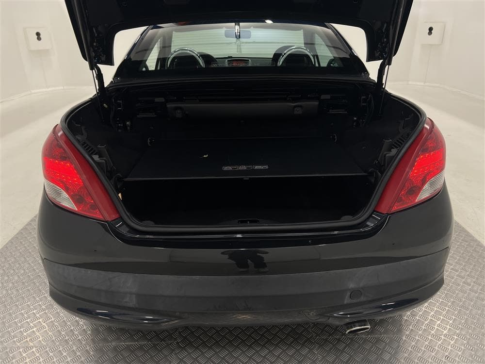 Peugeot 207 CC 1.6 HDI 112hk Nyservad Nybesiktigad 0.49l/milinteriör