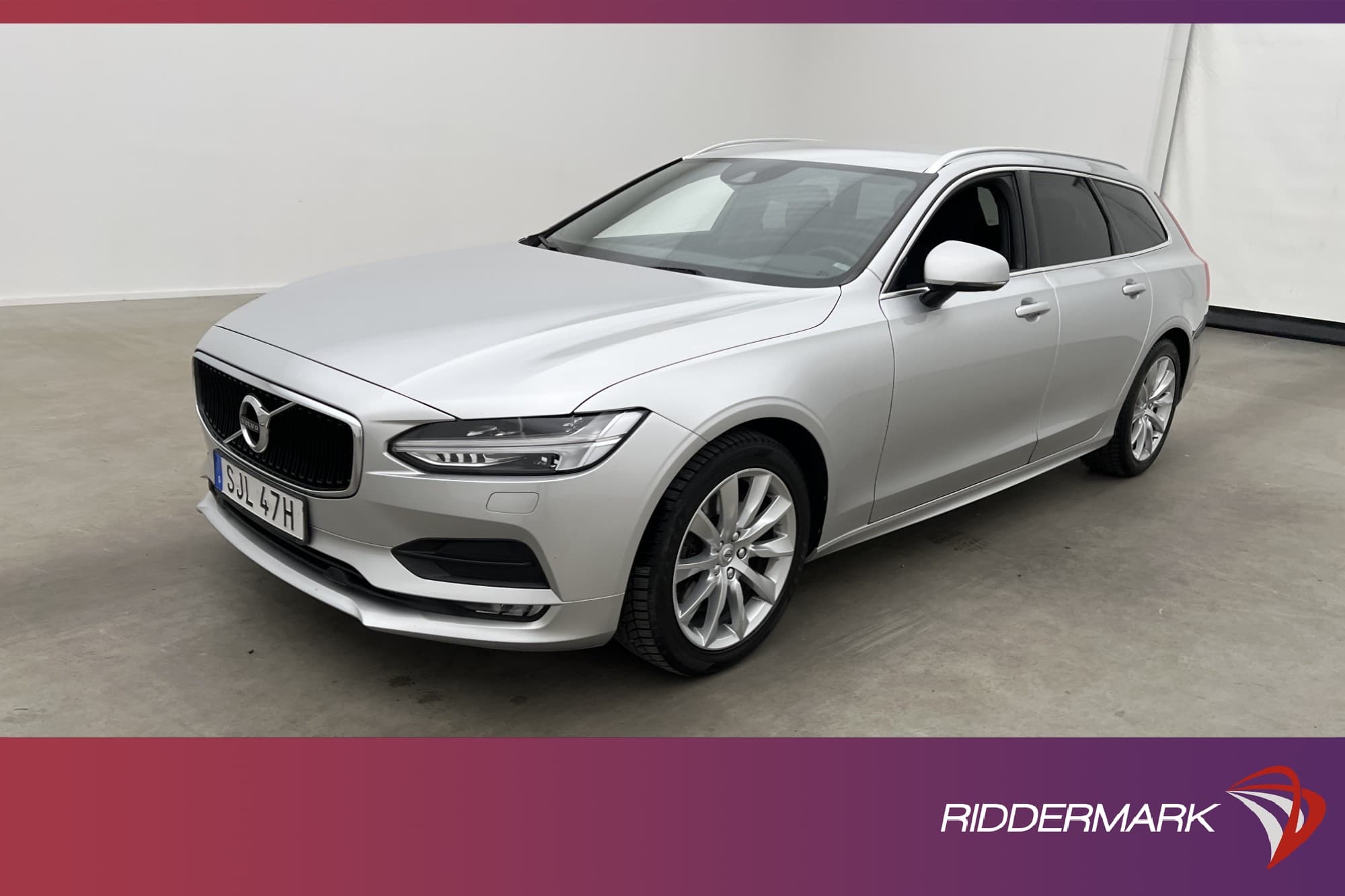 Volvo V90 T4 190hk Advanced Edt VOC Värmare CarPlay Sensorer