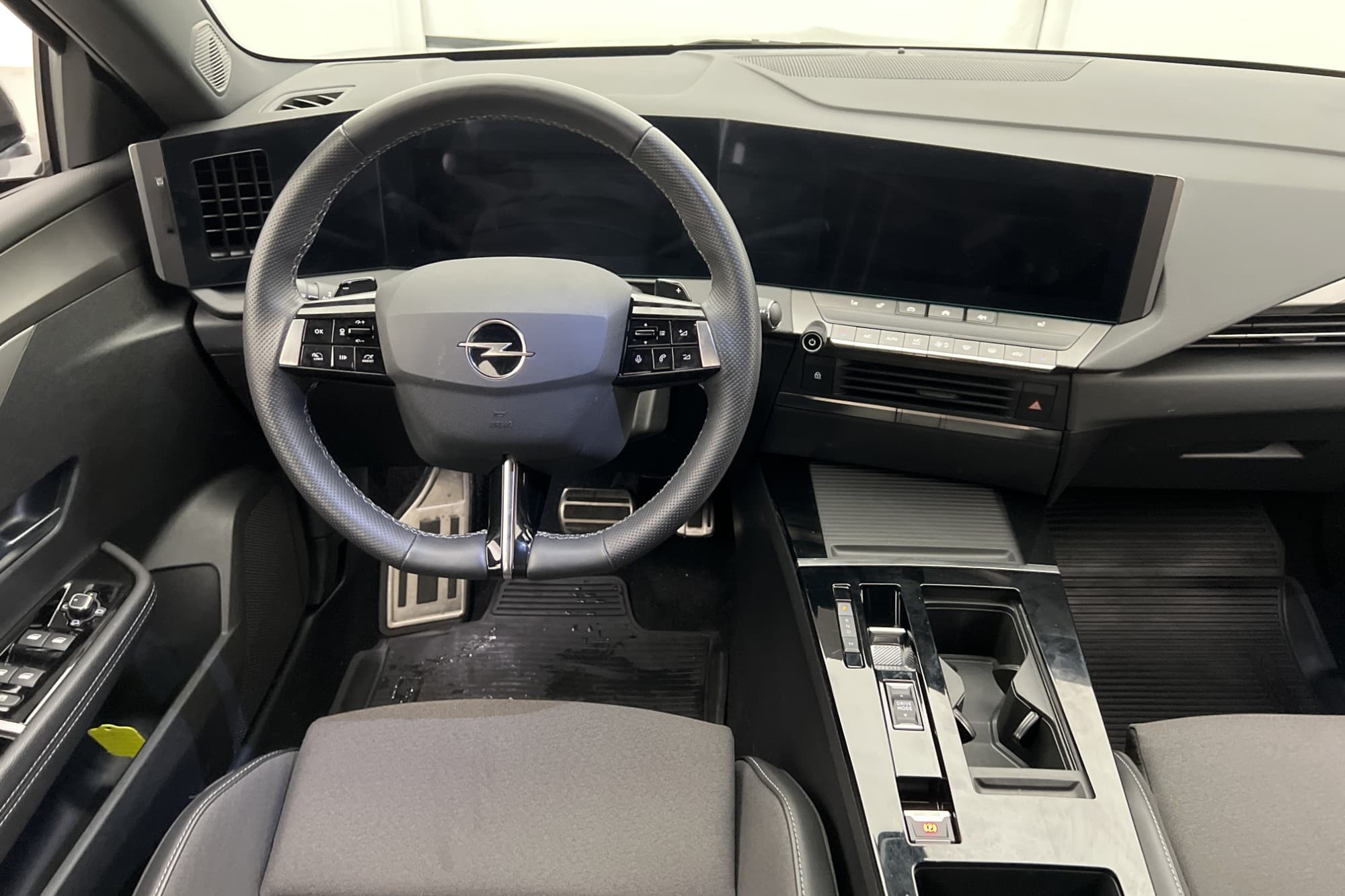 Opel Astra 1.2  130hk GS Line 360 Kamera Carplay Rattvärme