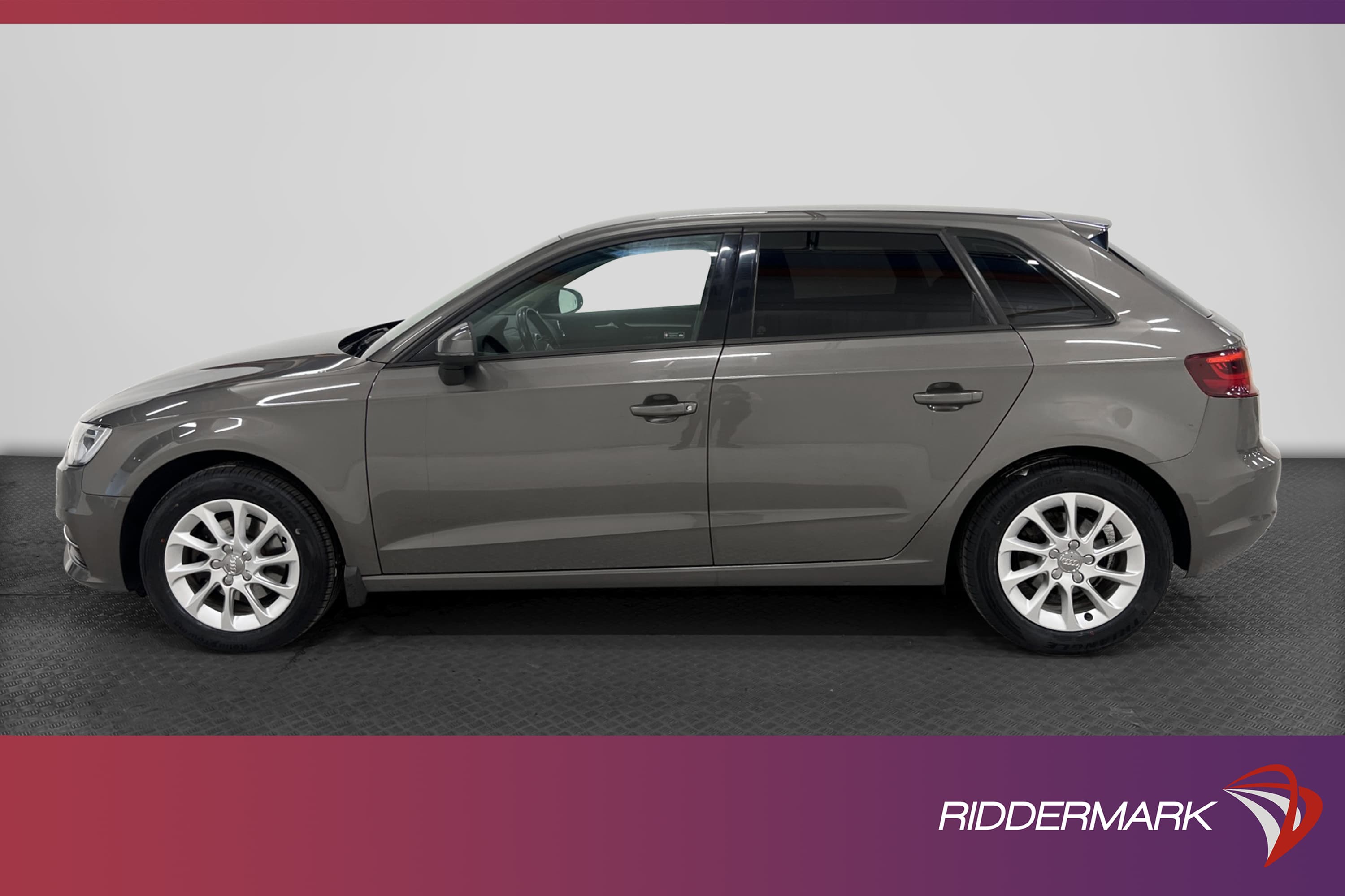 Audi A3 1.6 TDI S Tronic 105hk