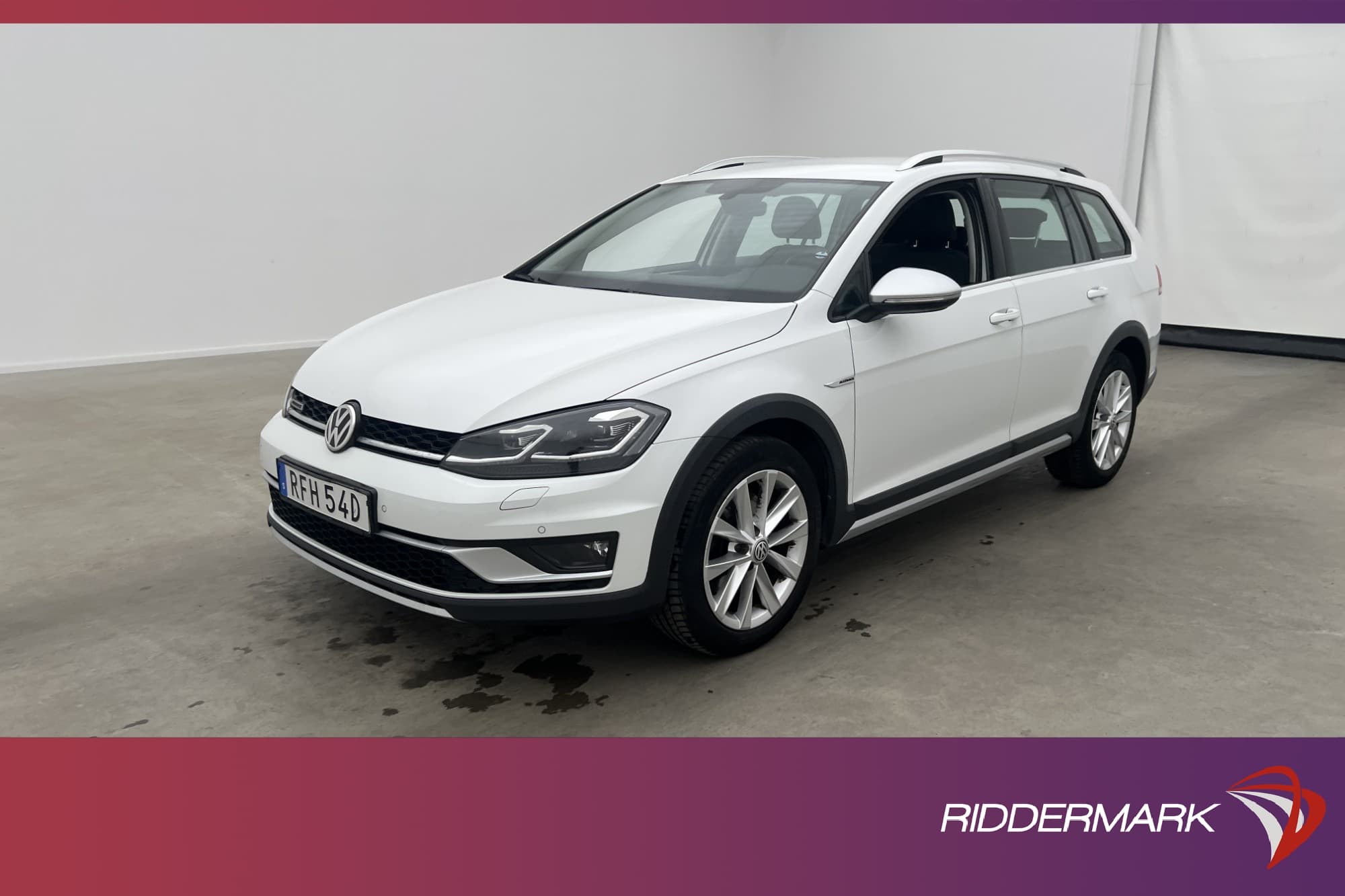 Volkswagen Golf Alltrack 4M 184hk MOMS Värmare Drag Kamera