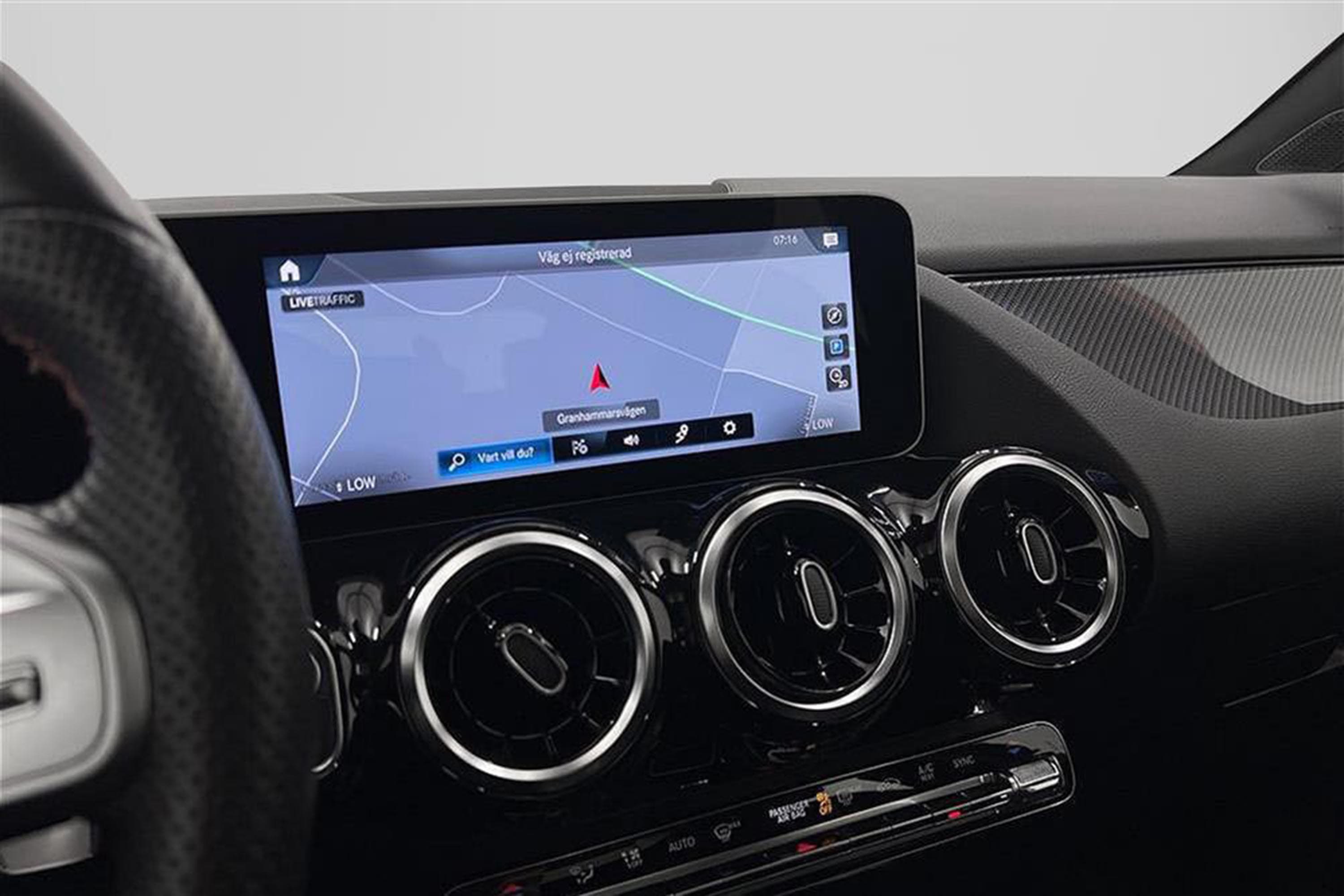 Mercedes-Benz B 200 AMG Panorama Kamera Dragkrok Naviinteriör