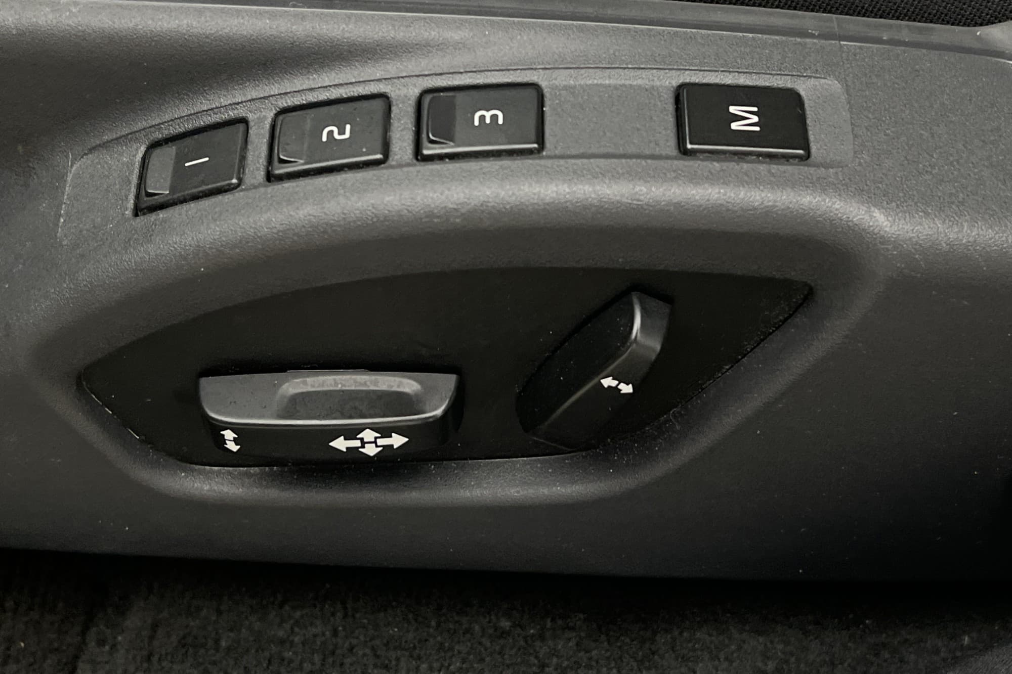 Volvo XC60 D4 AWD Summum Classic VOC Värmare BLIS Skinn