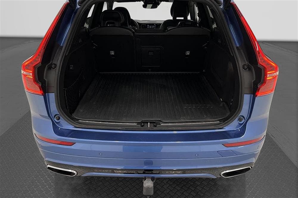 Volvo XC60 D4 AWD R-Design Voc Värmare  Panorama Skinn Naviinteriör