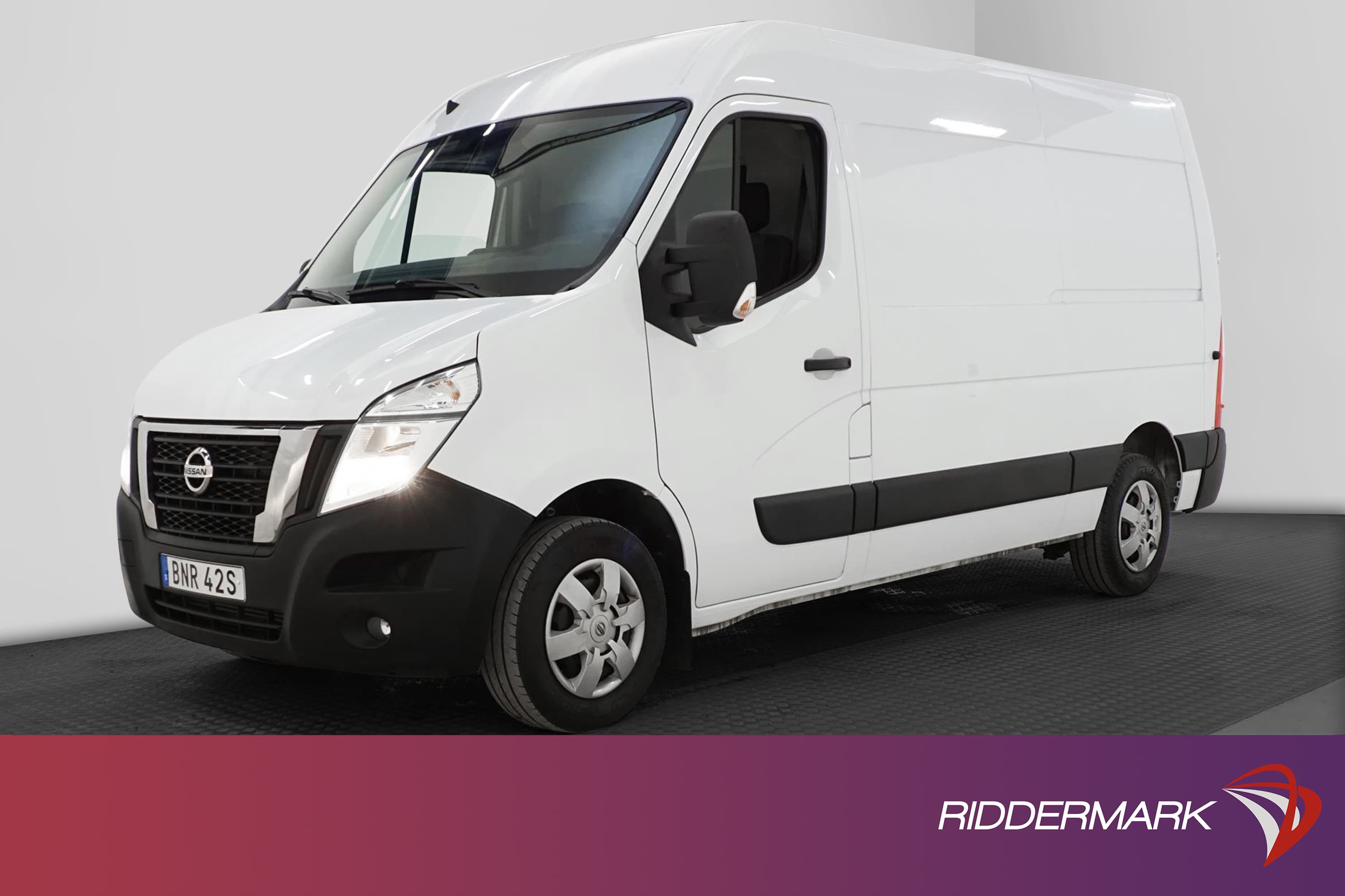 Nissan NV400 L2H2 150hk Värmare Dragkrok B-Kamera Moms 